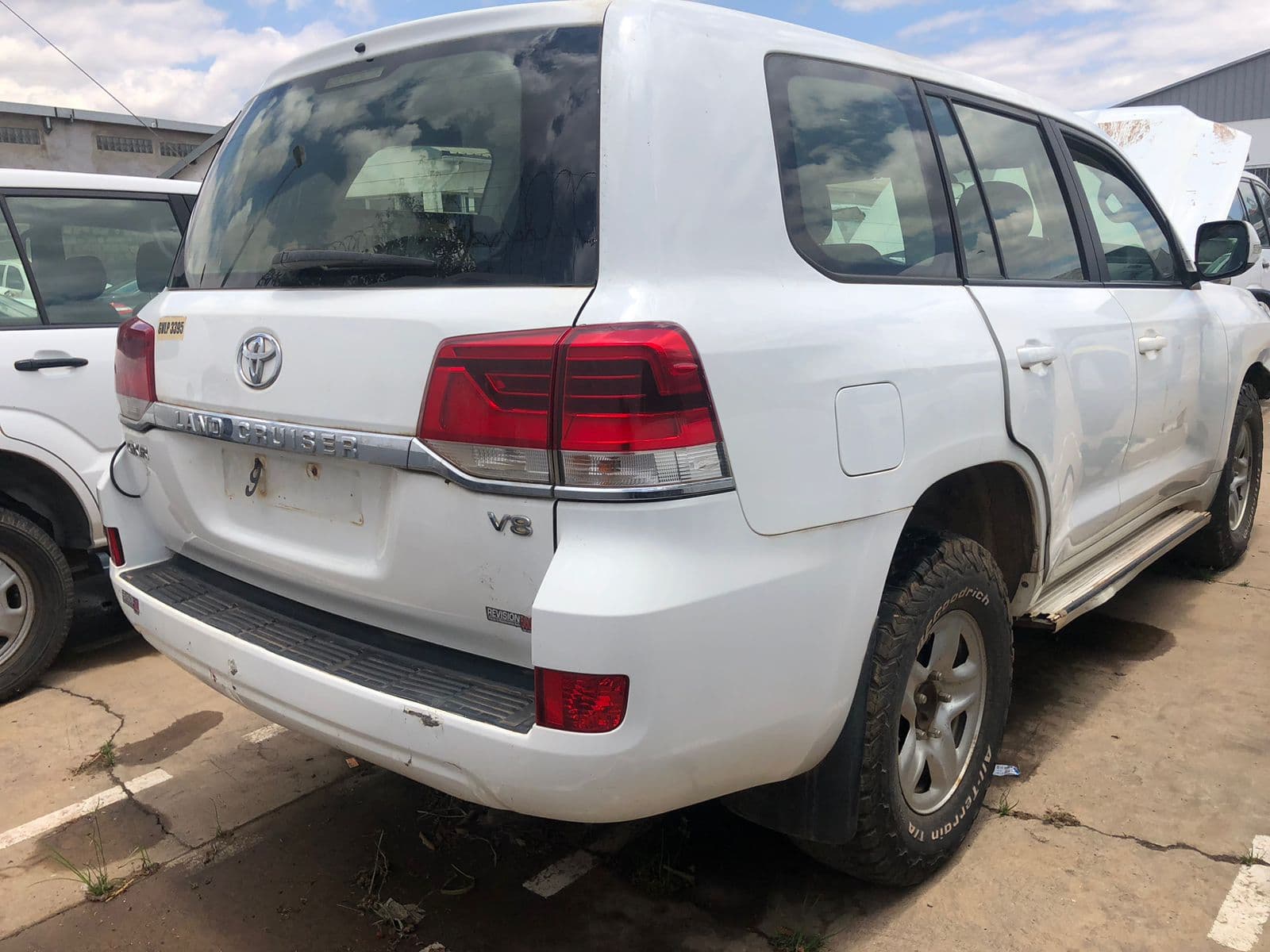 Voiture TOYOTA LC 200 — imagen 6