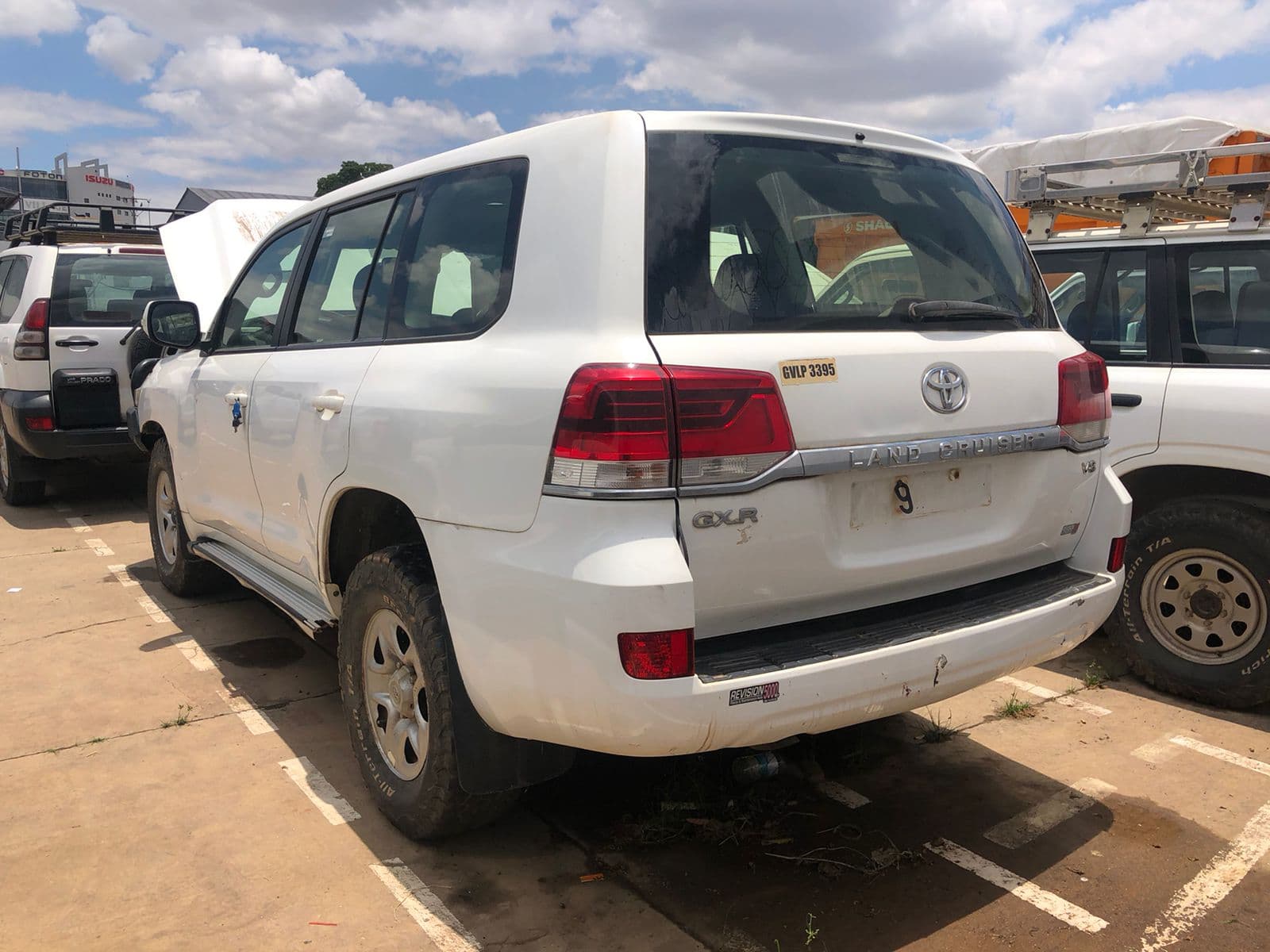 Voiture TOYOTA LC 200 — imagen 5