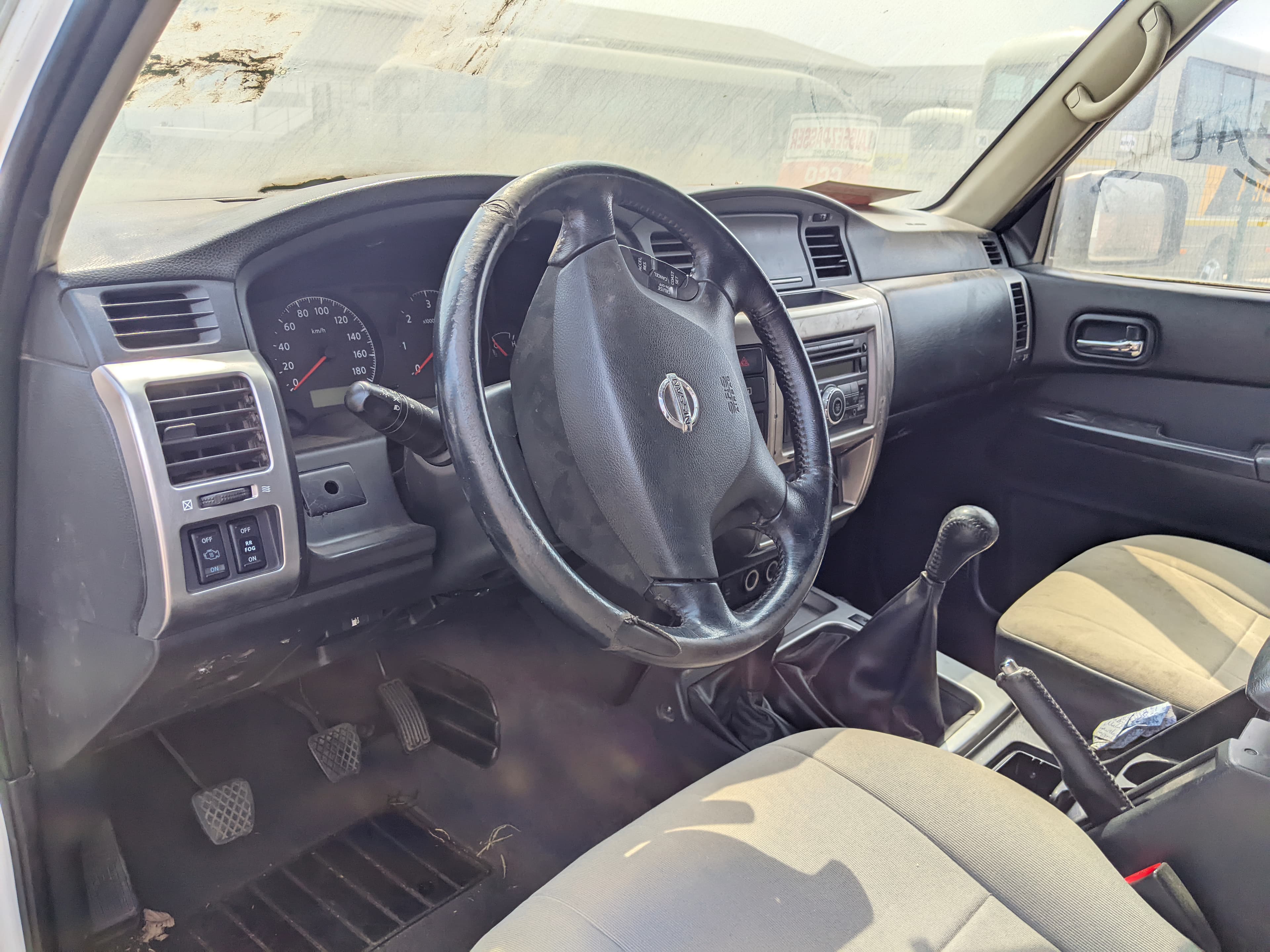 NISSAN PATROL GL — image 9