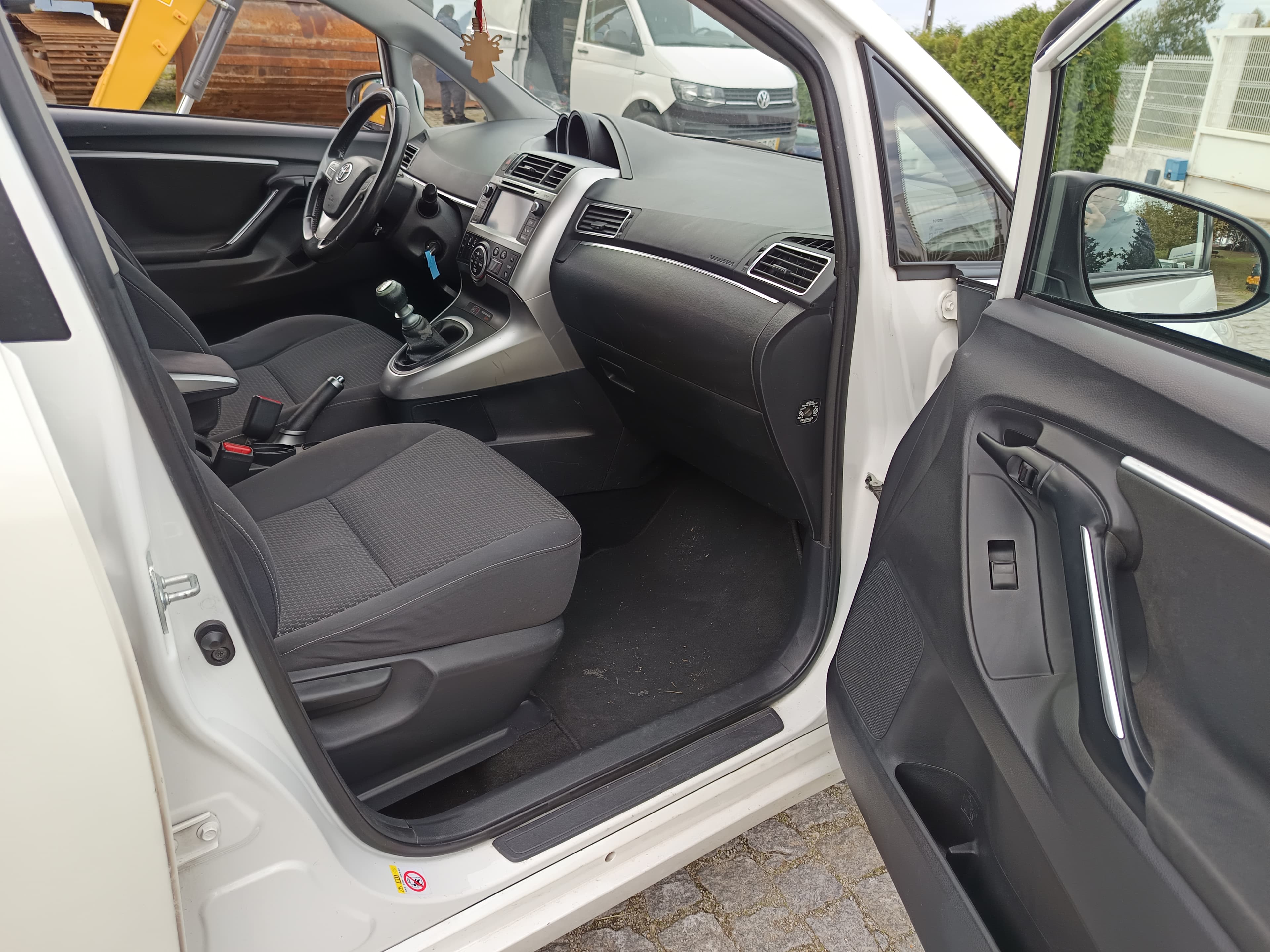 Toyota Verso · Ano 2015 — image 24