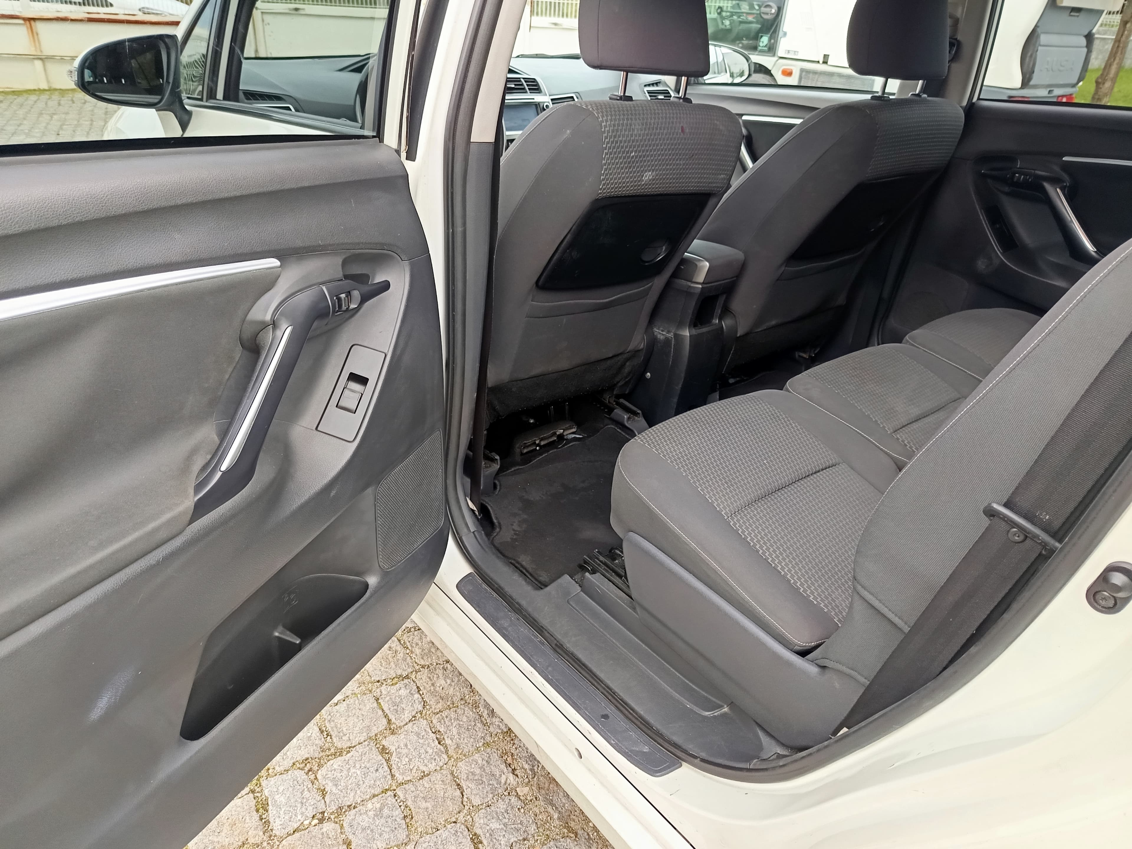 Toyota Verso · Ano 2015 — image 29