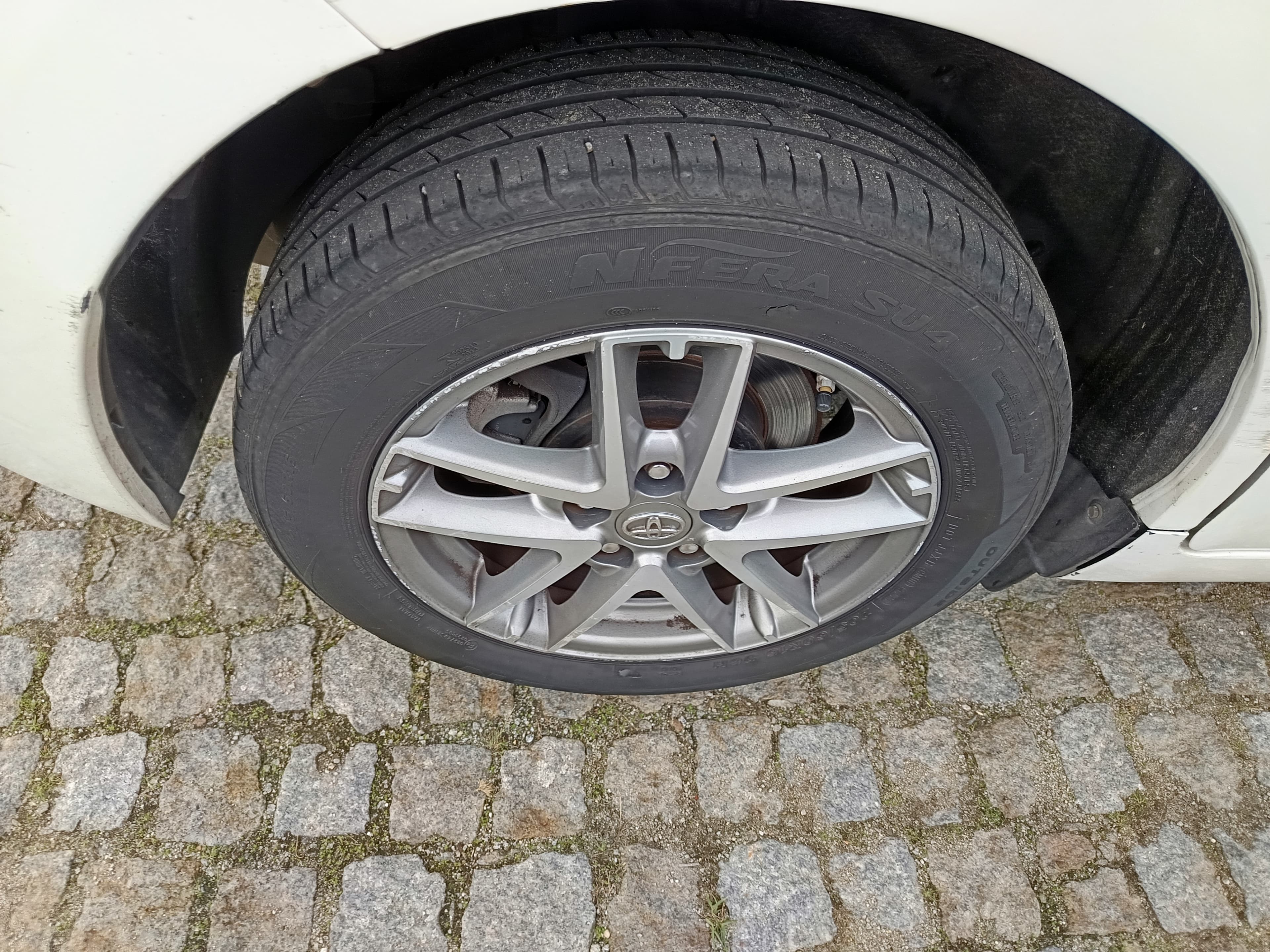 Toyota Verso · Ano 2015 — image 9