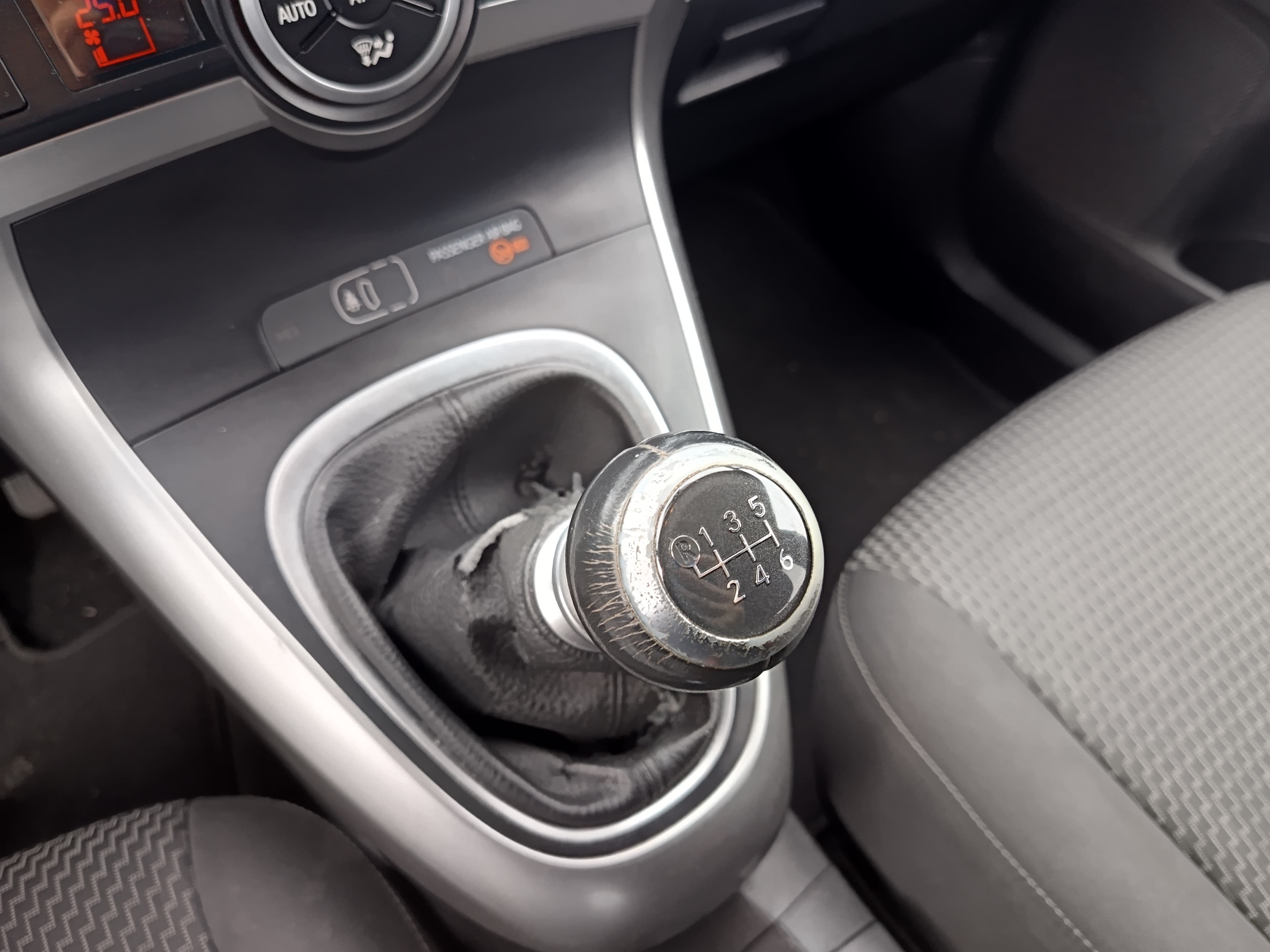 Toyota Verso · Ano 2015 — image 48
