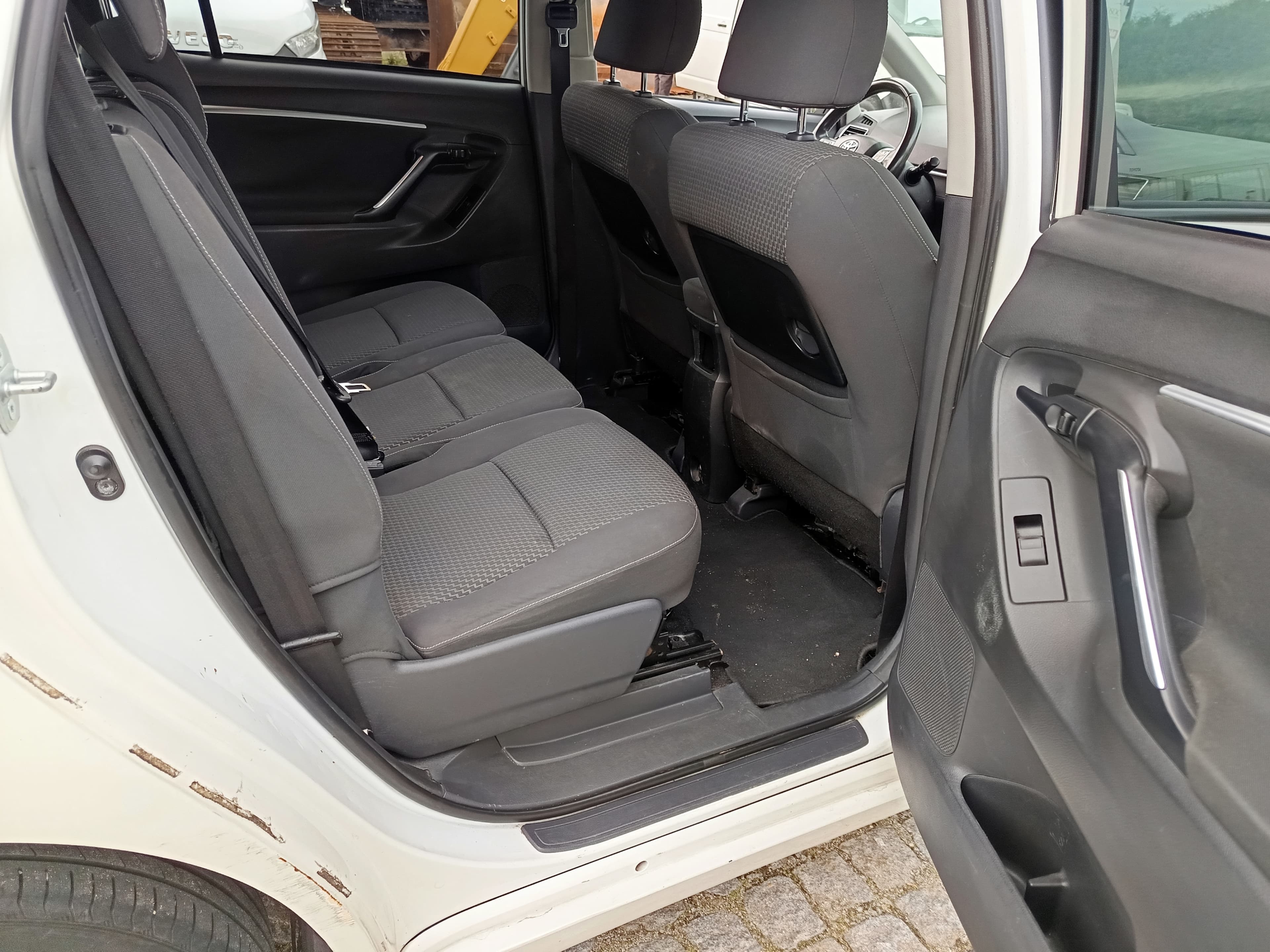 Toyota Verso · Ano 2015 — image 27