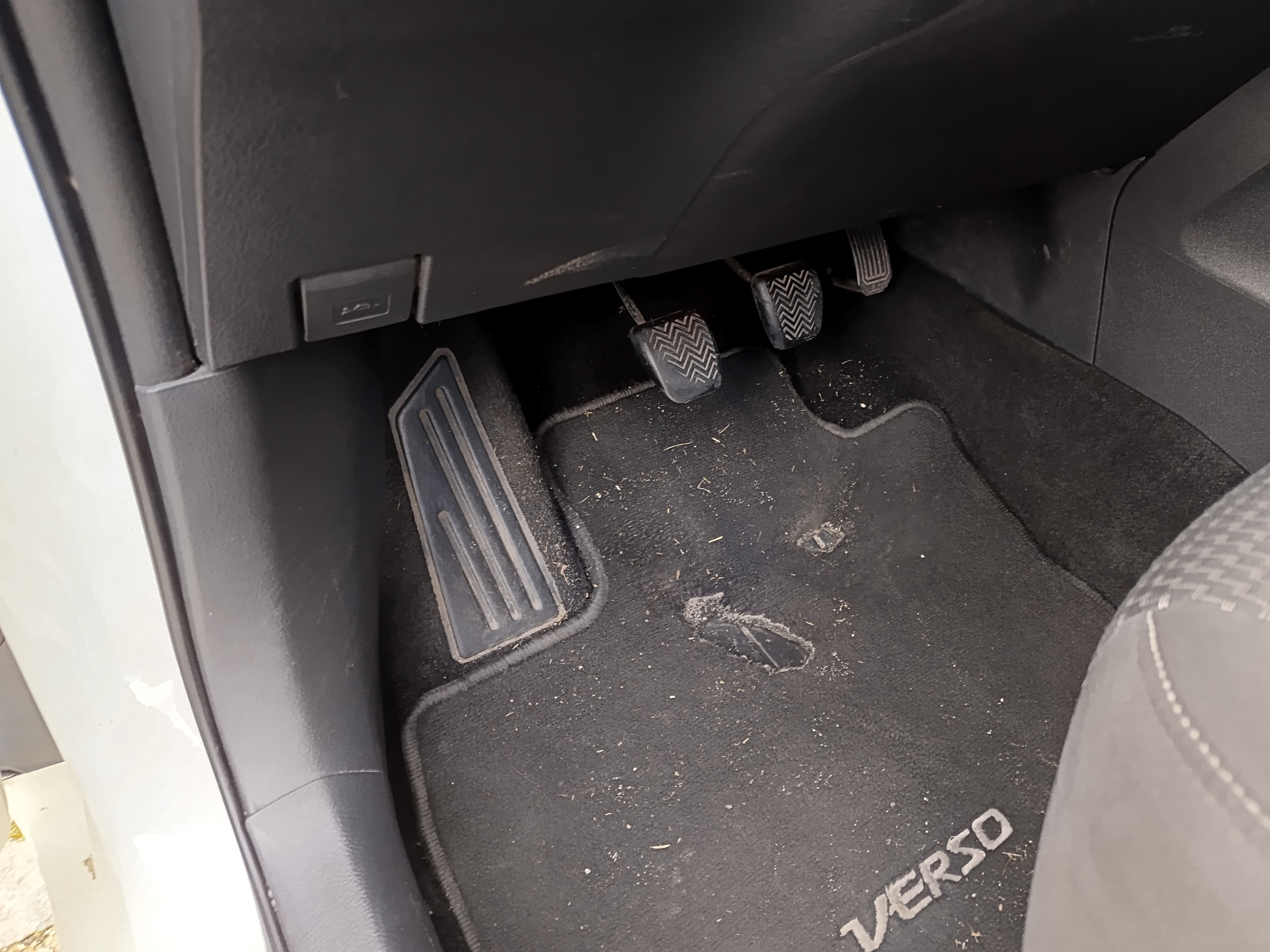 Toyota Verso · Ano 2015 — image 36