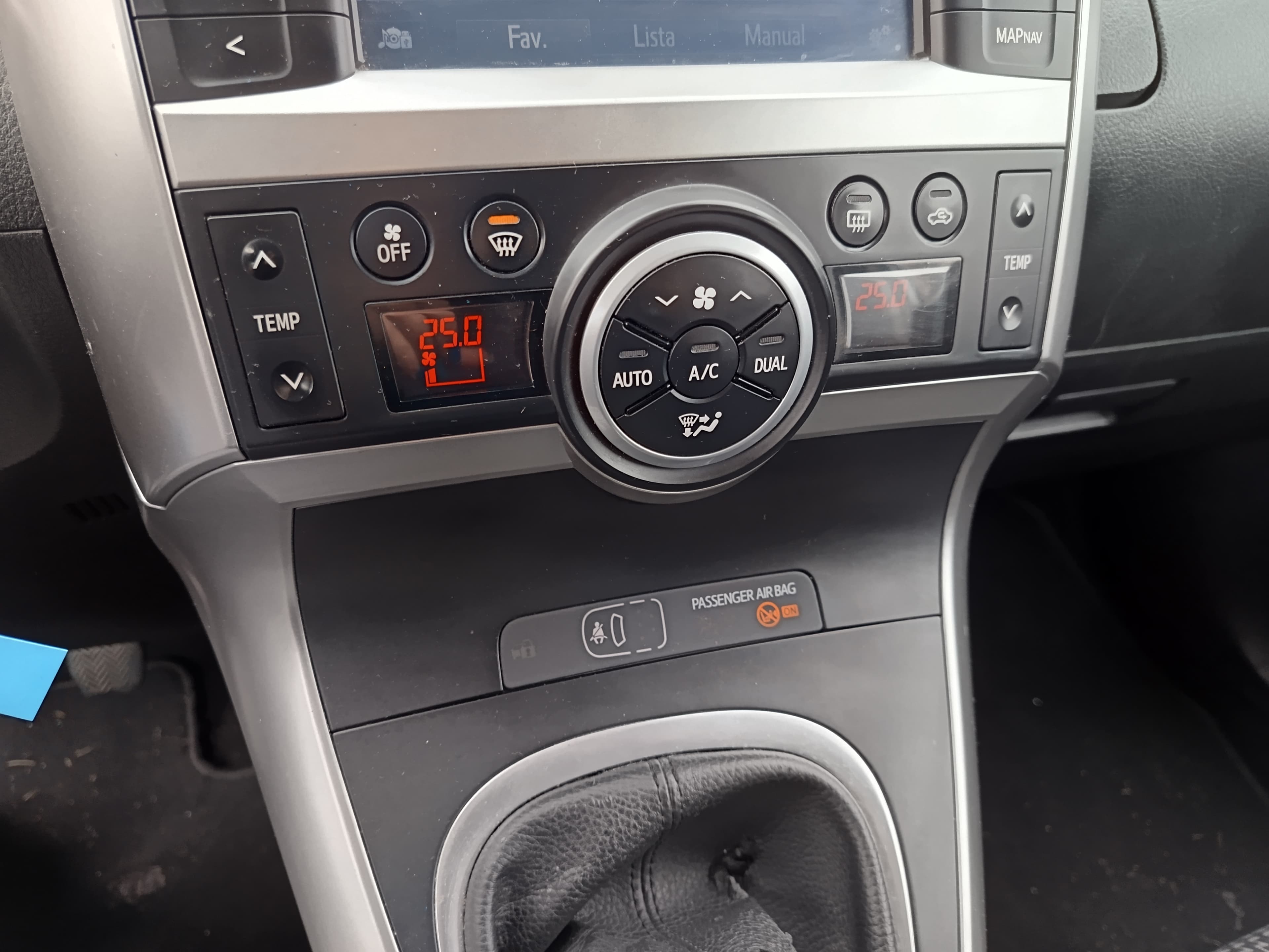 Toyota Verso · Ano 2015 — image 42