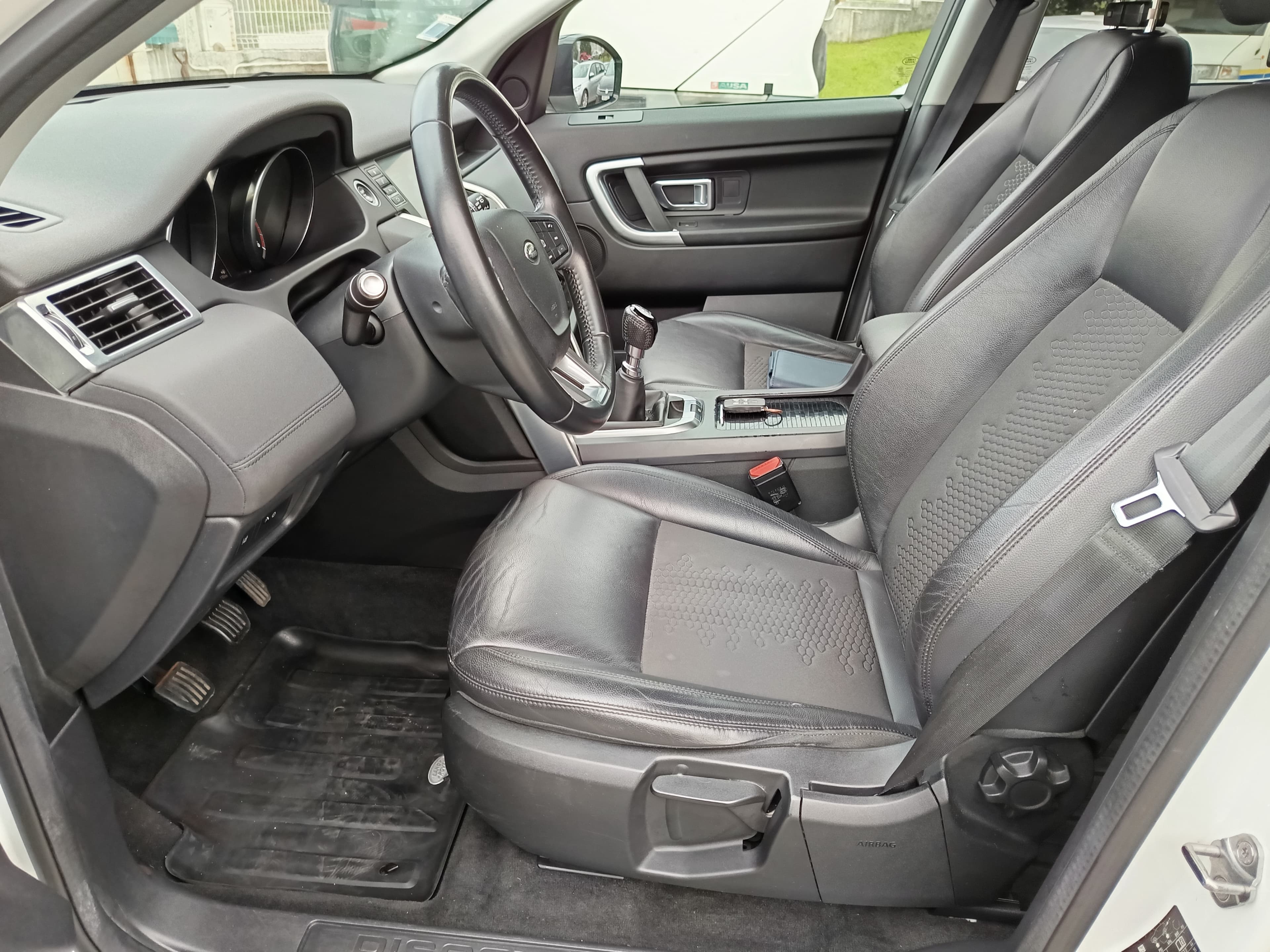 Land Rover Discovery Sport · Ano 2018 — imagen 34