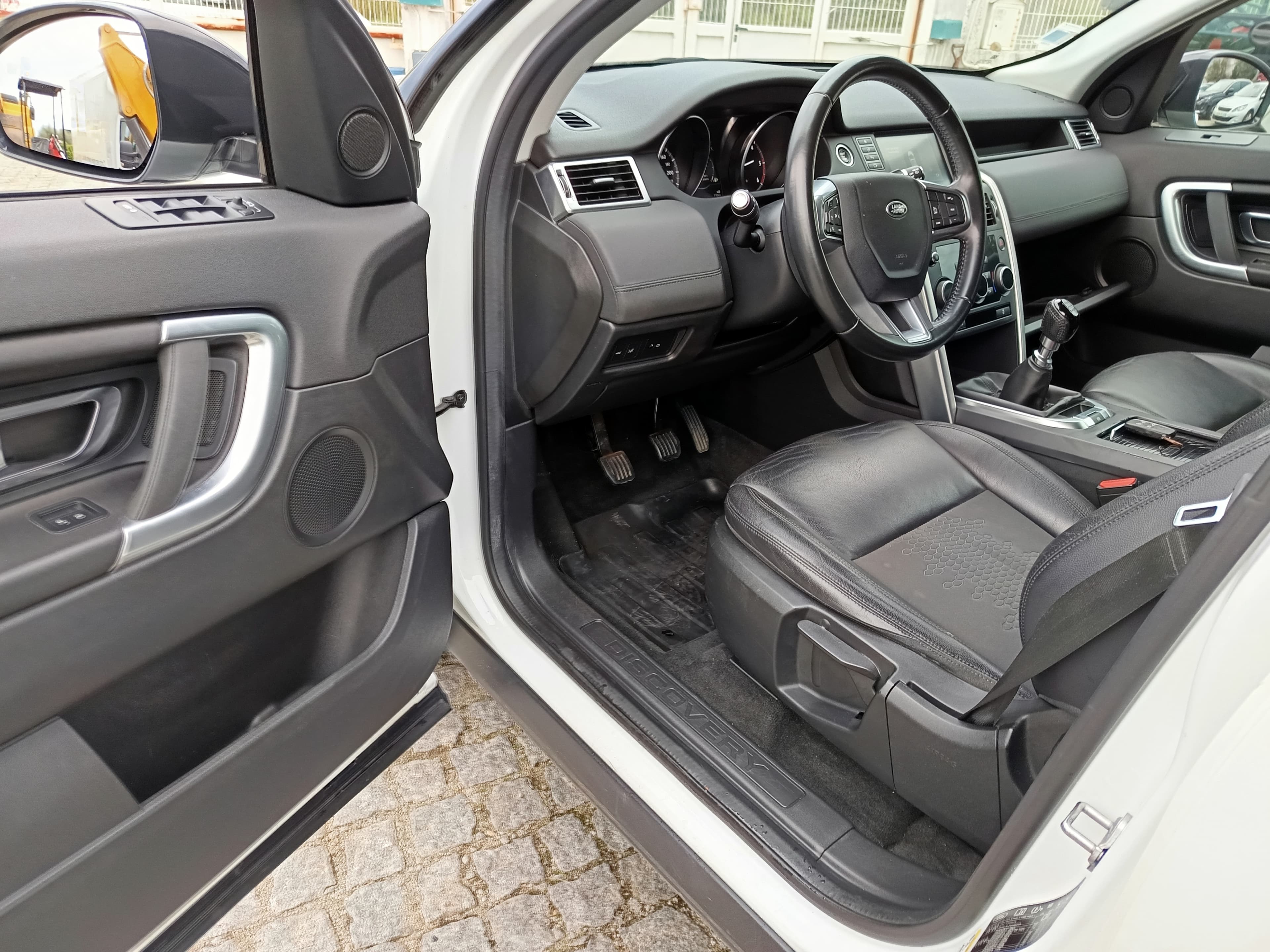 Land Rover Discovery Sport · Ano 2018 — imagen 32