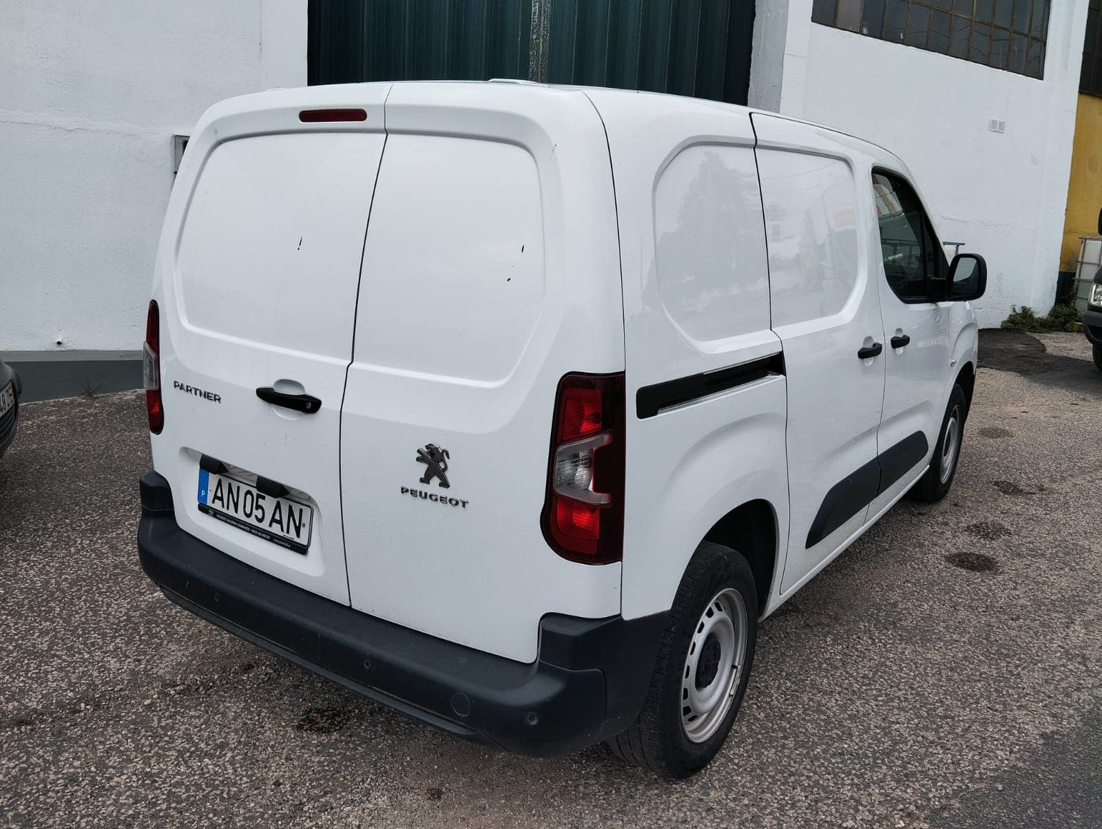 Peugeot Partner · Ano 2021 — image 4