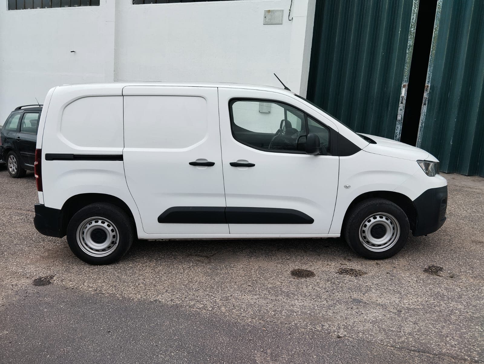 Peugeot Partner · Ano 2021 — image 7