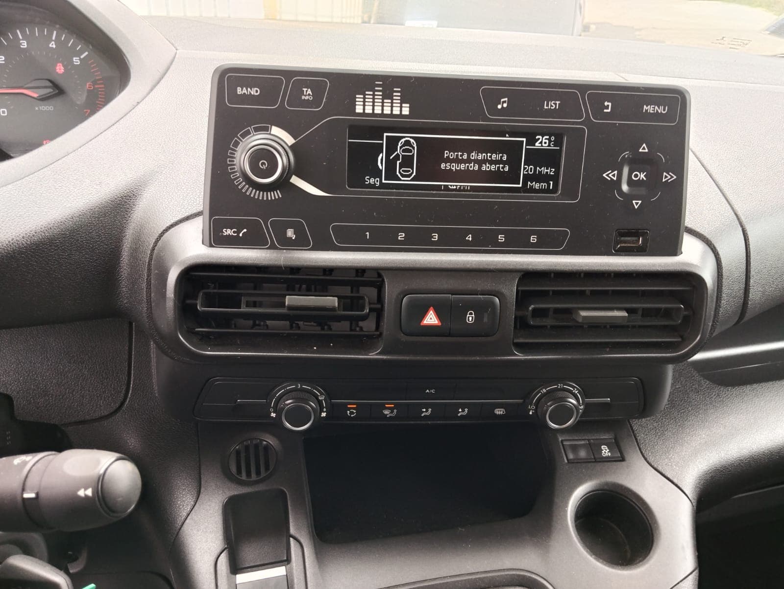 Peugeot Partner · Ano 2021 — image 24