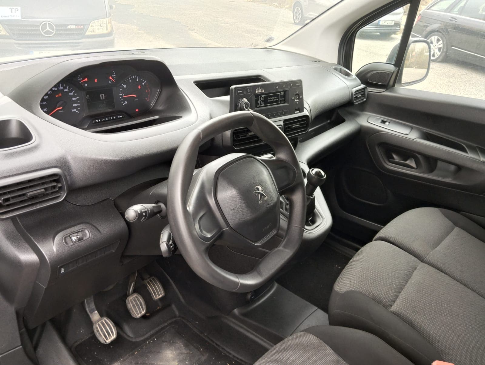 Peugeot Partner · Ano 2021 — image 19