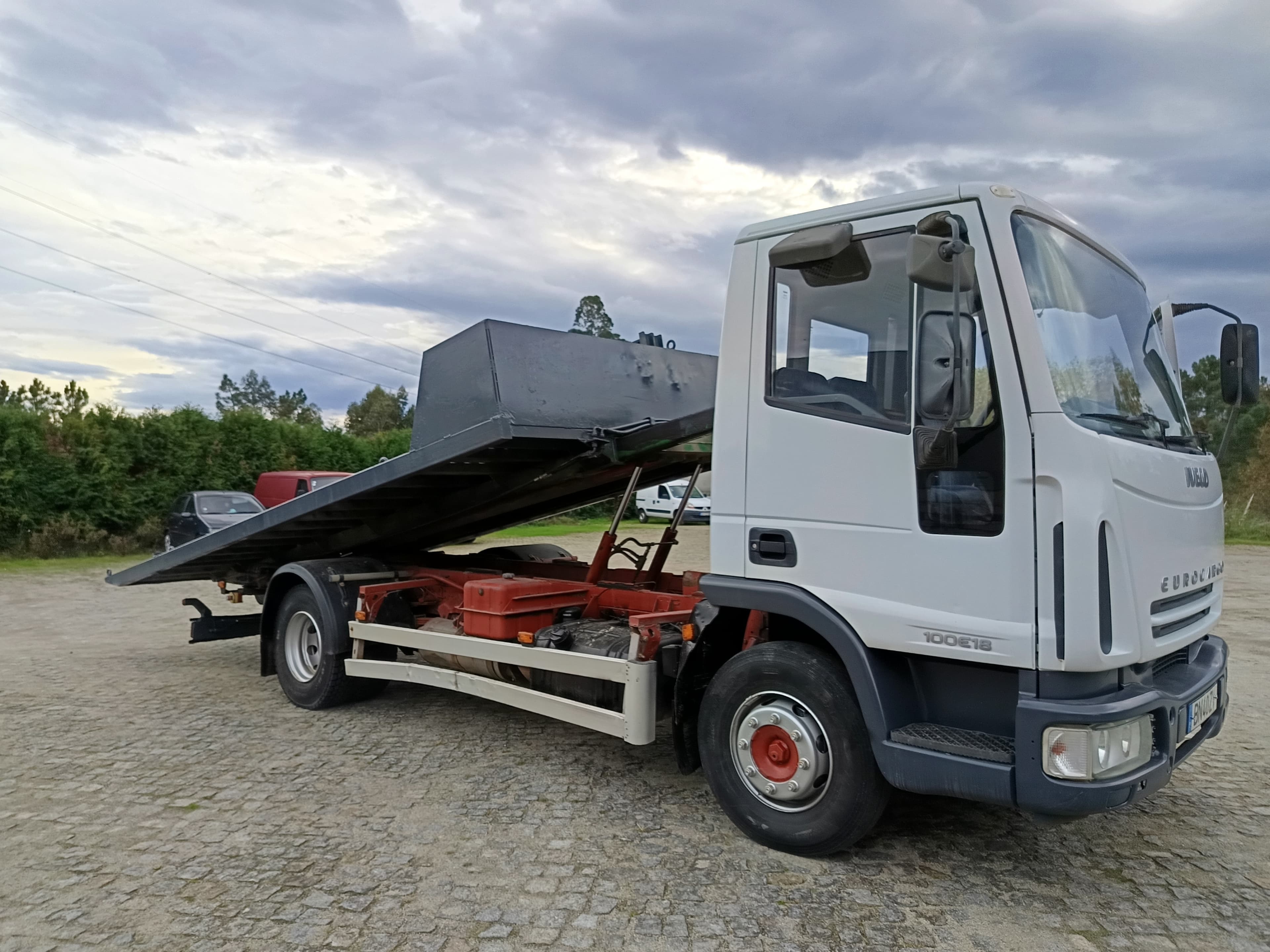 Pronto Socorro Iveco ML100 · Ano 2005 — imagem 19