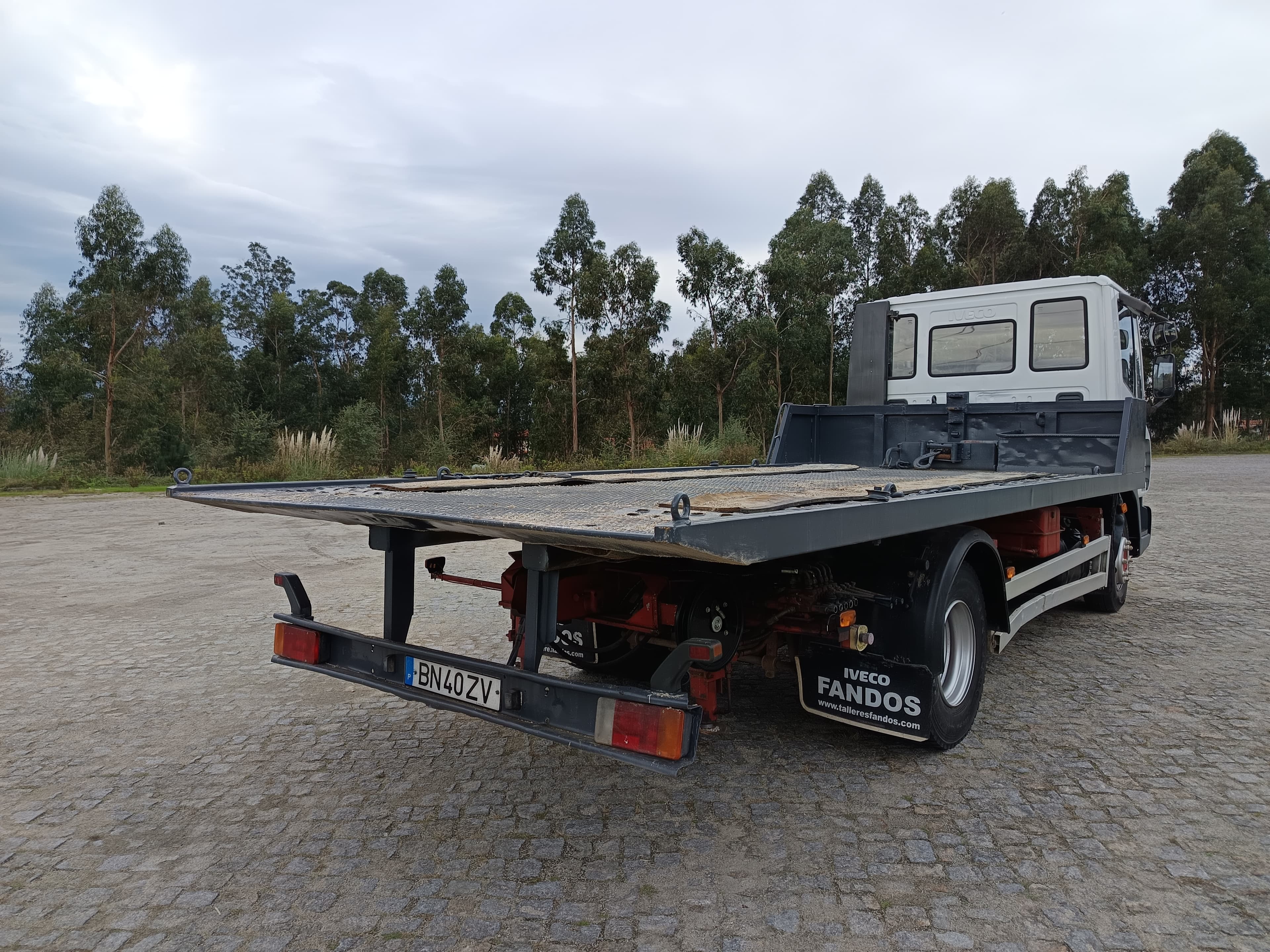 Pronto Socorro Iveco ML100 · Ano 2005 — imagem 4