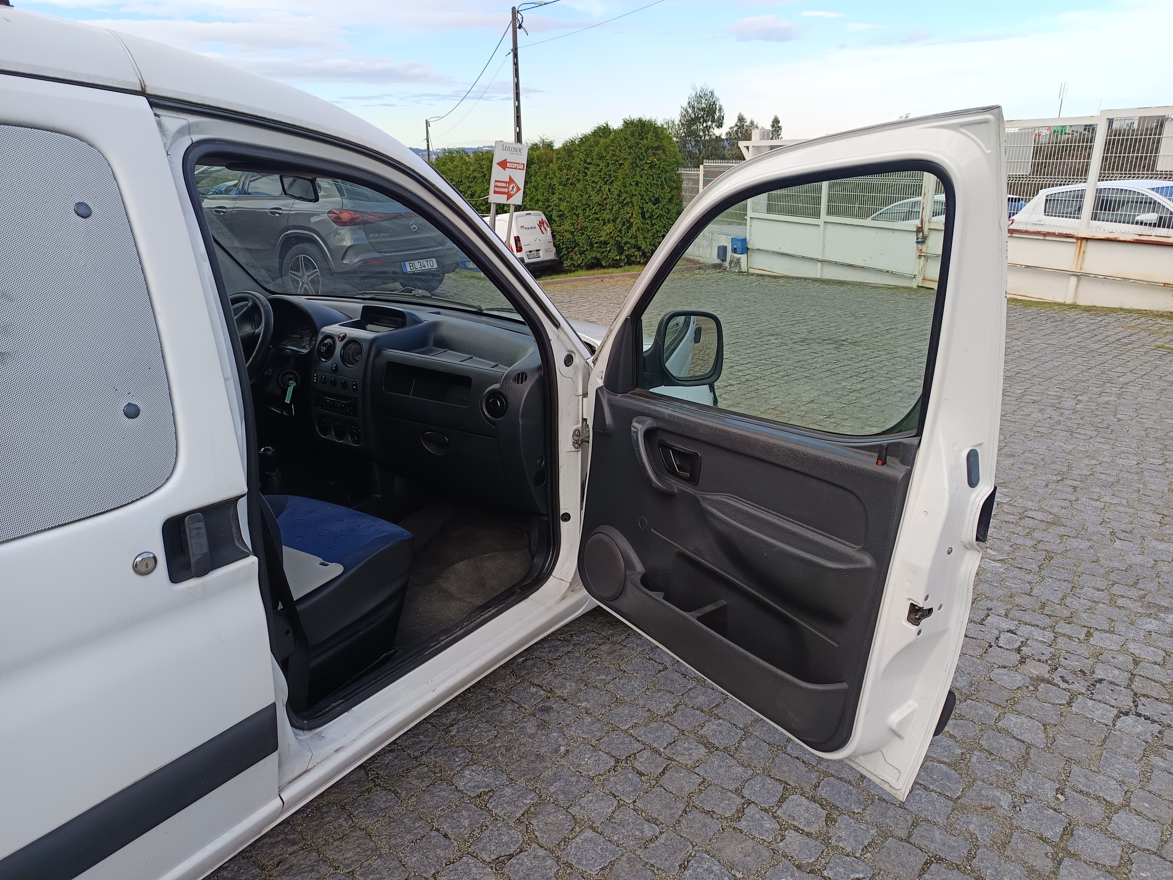 Peugeot Partner · Ano 2006 — imagem 19