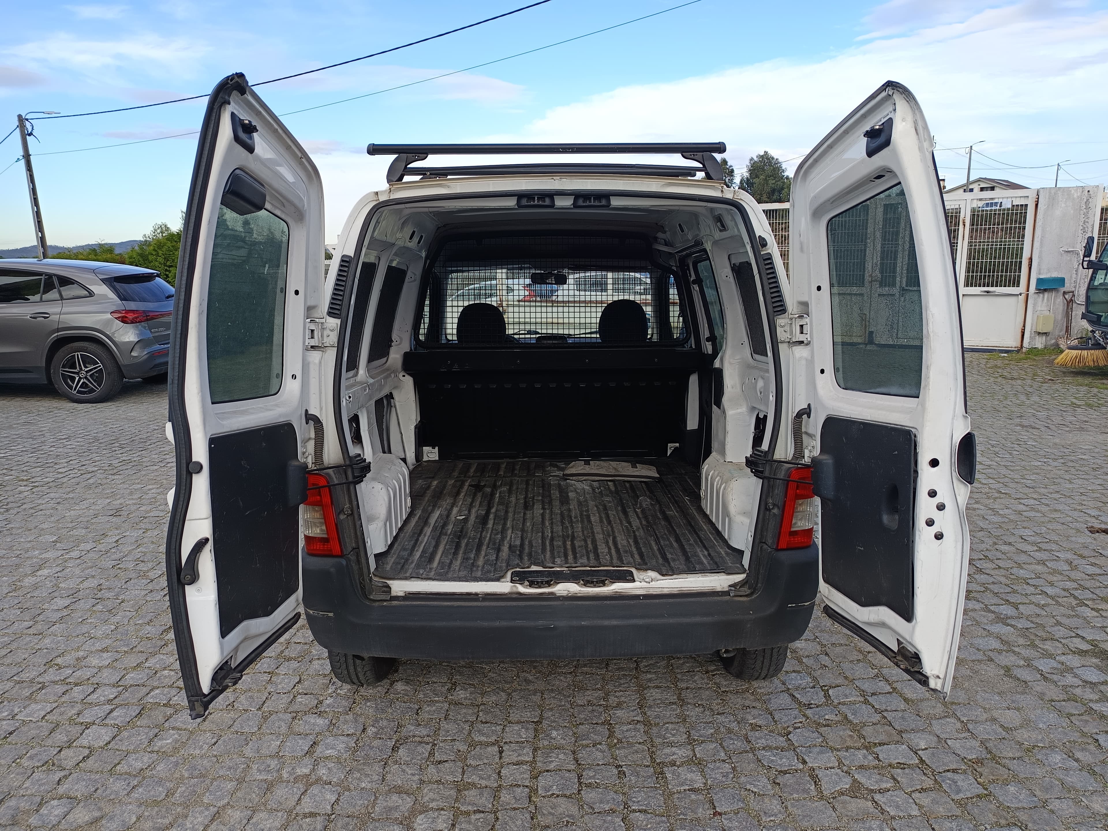 Peugeot Partner · Ano 2006 — imagem 7