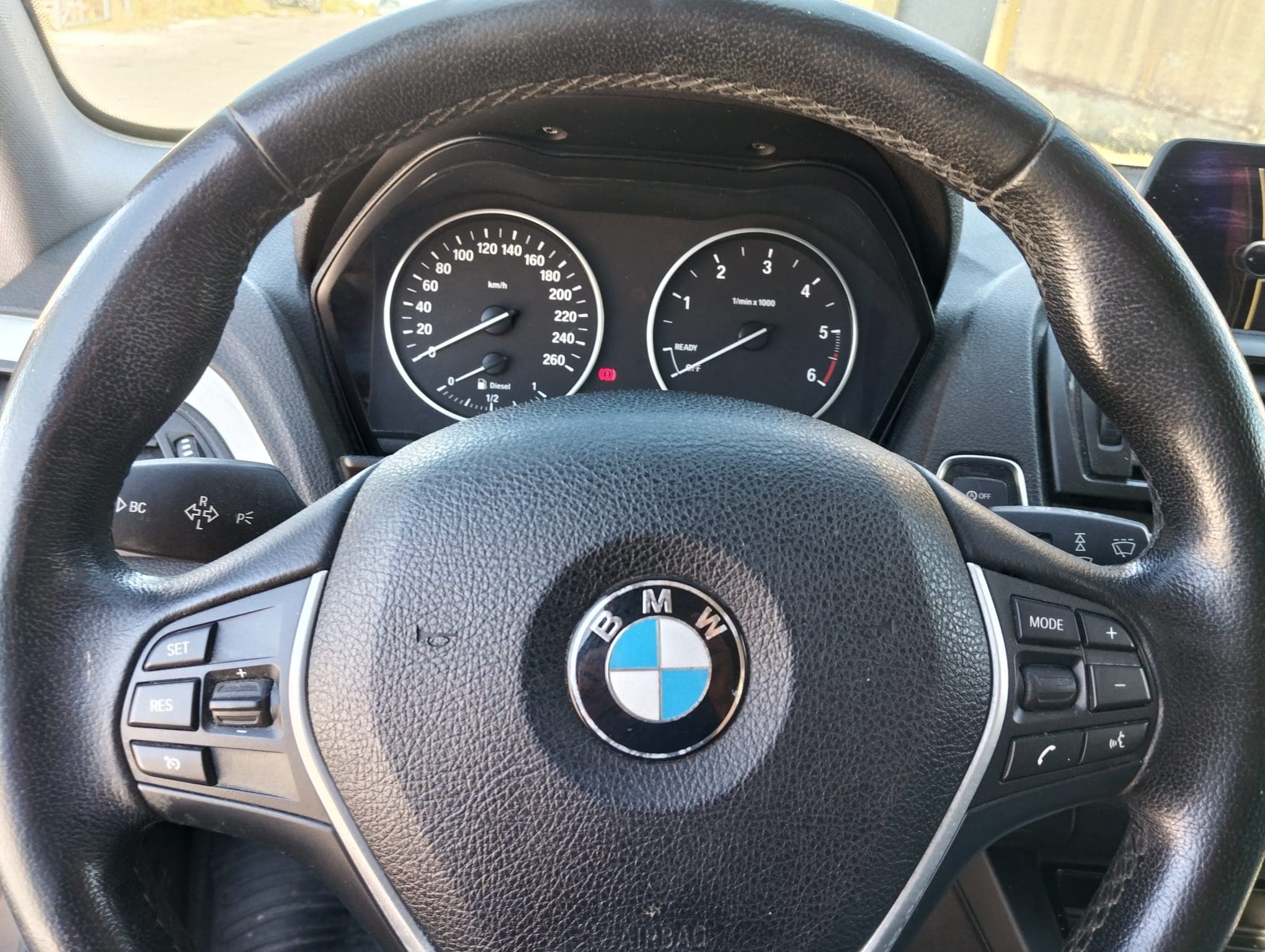 BMW 116 D · Ano 2012 — image 18