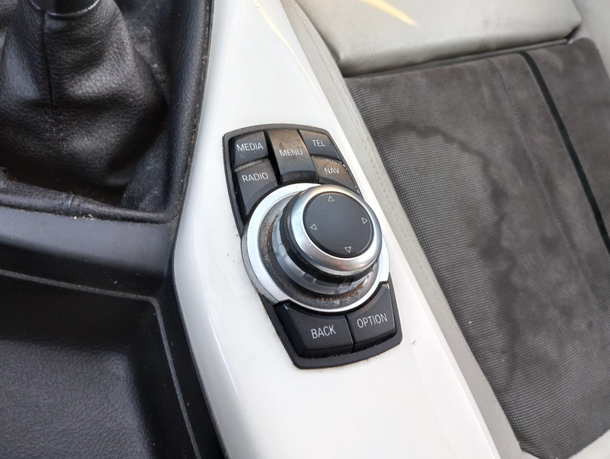 BMW 116 D · Ano 2012 — image 22