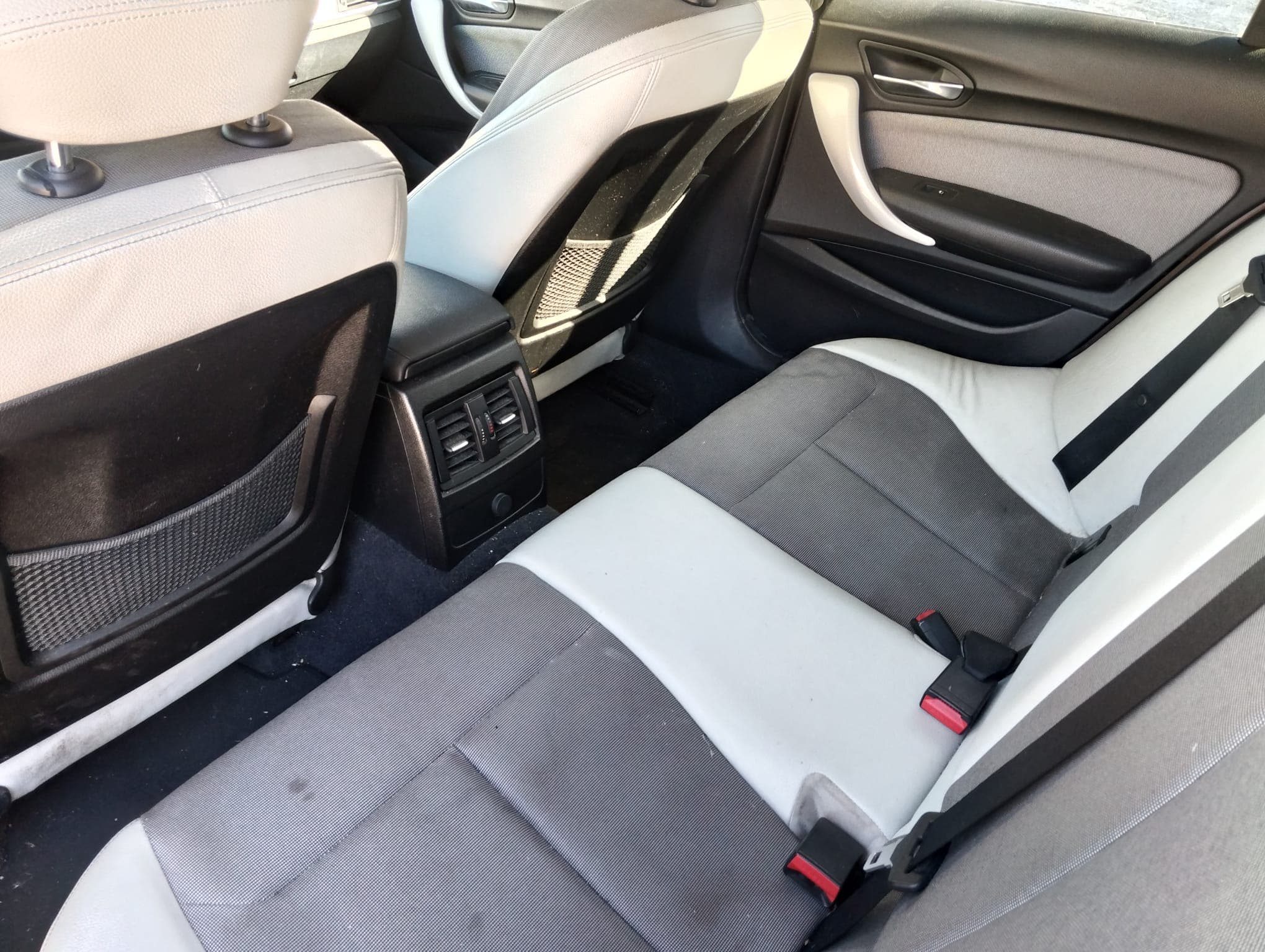 BMW 116 D · Ano 2012 — image 21