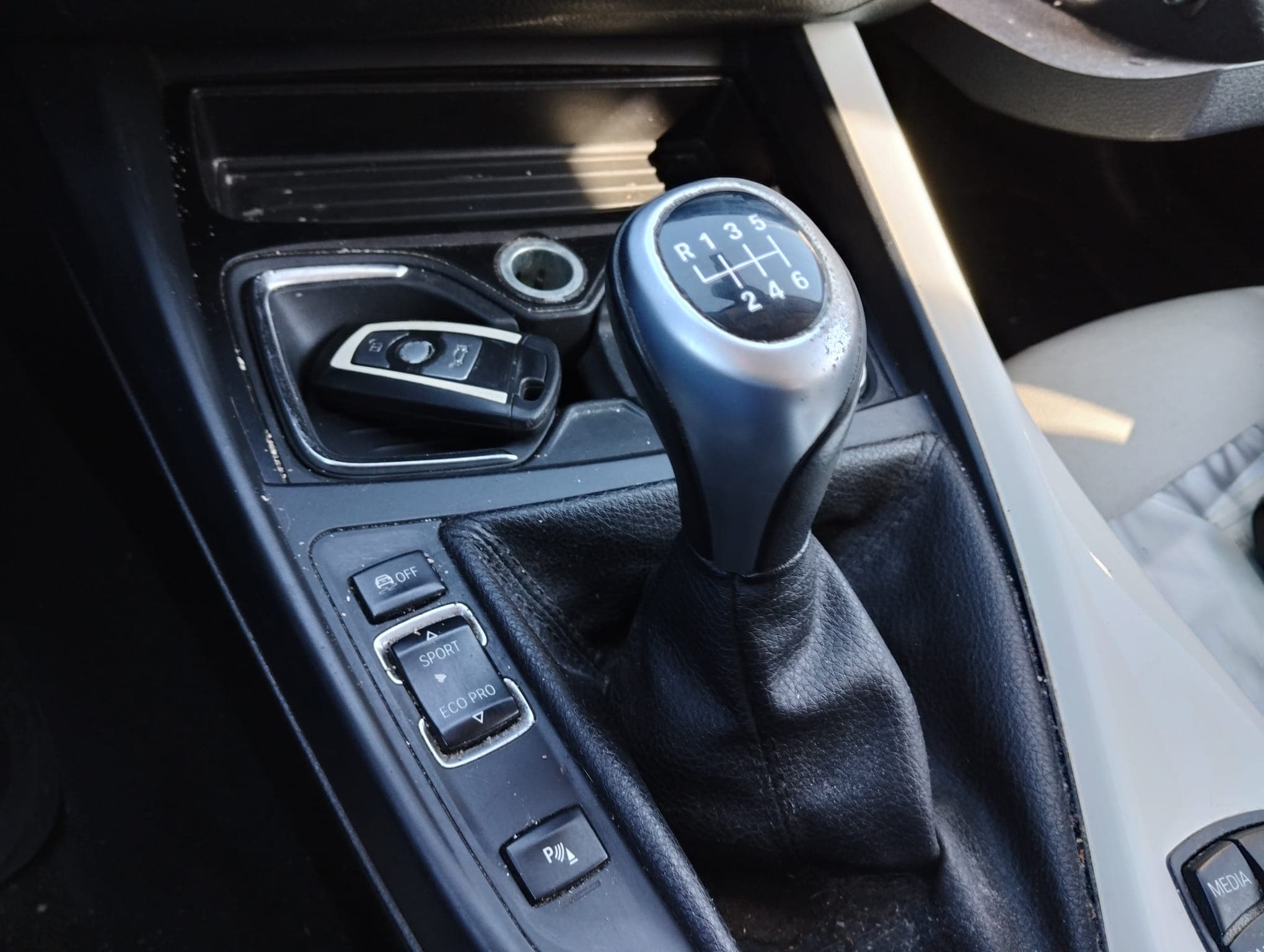 BMW 116 D · Ano 2012 — image 29