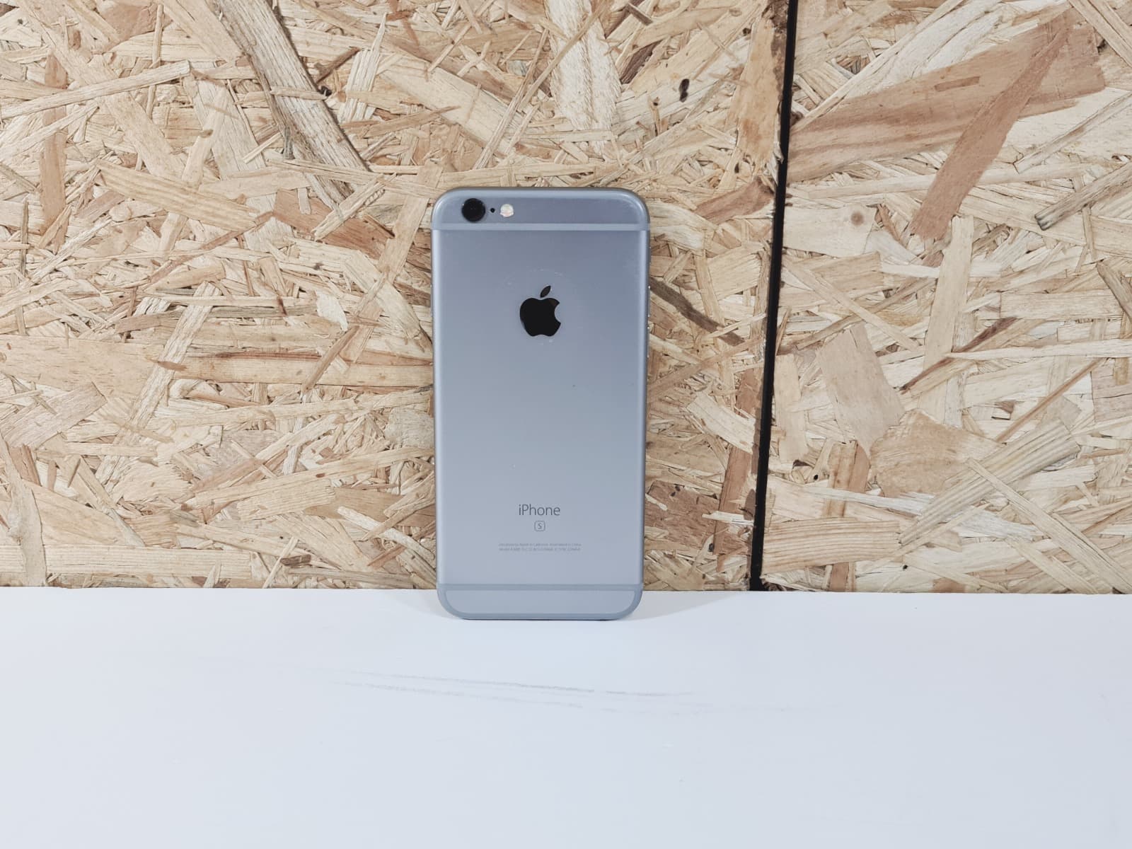 iPhone 6S — image 2
