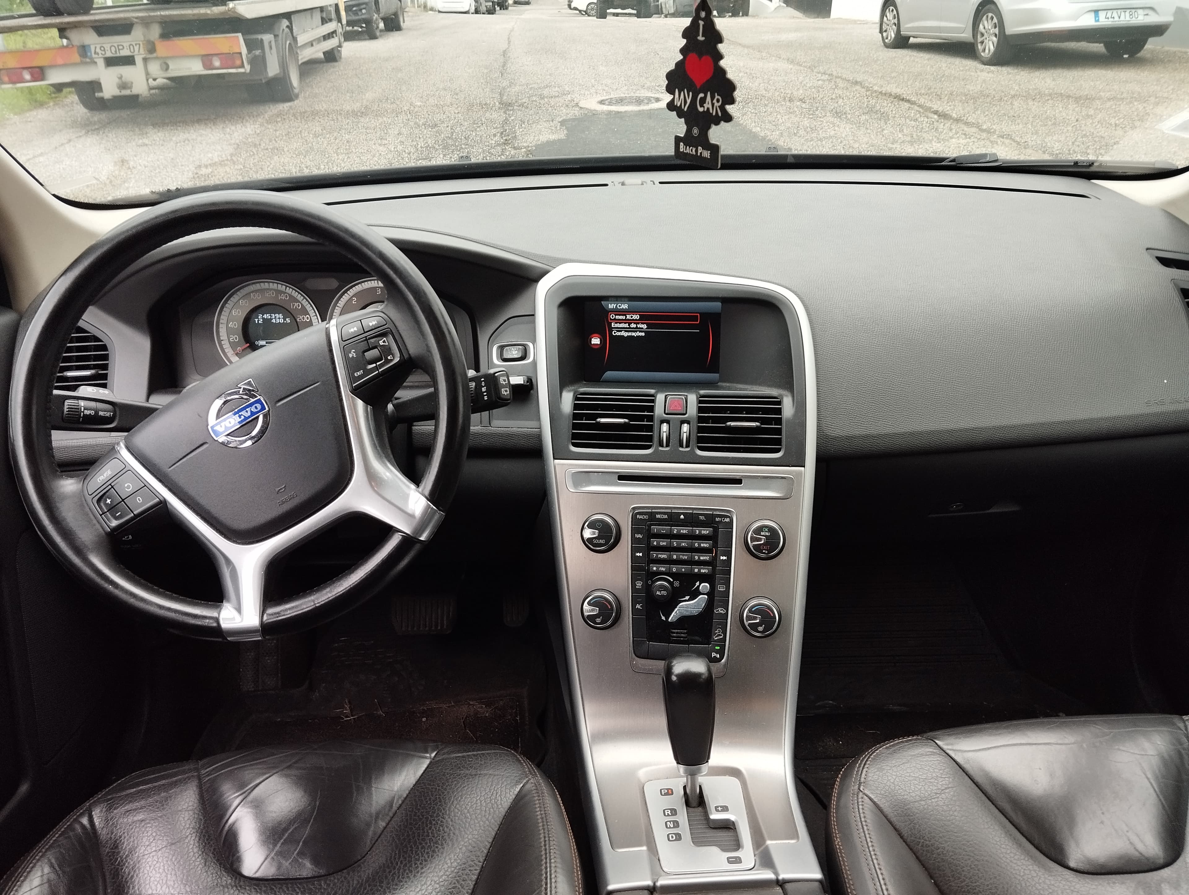 Volvo XC60 — imagem 15
