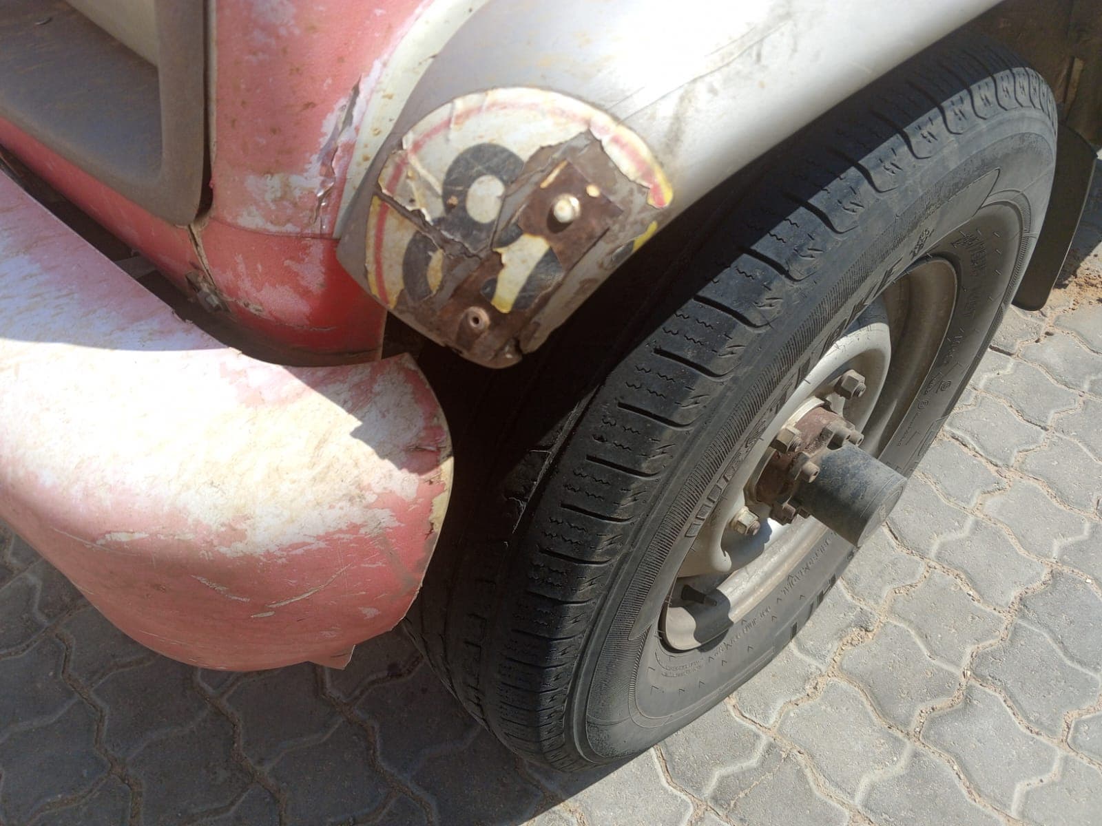MAHINDRA BOLERO — imagem 11