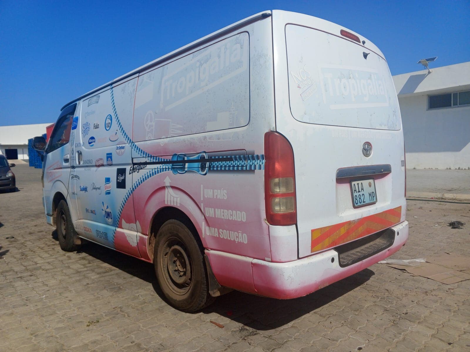 TOYOTA HIACE HIACE 2KD — image 2