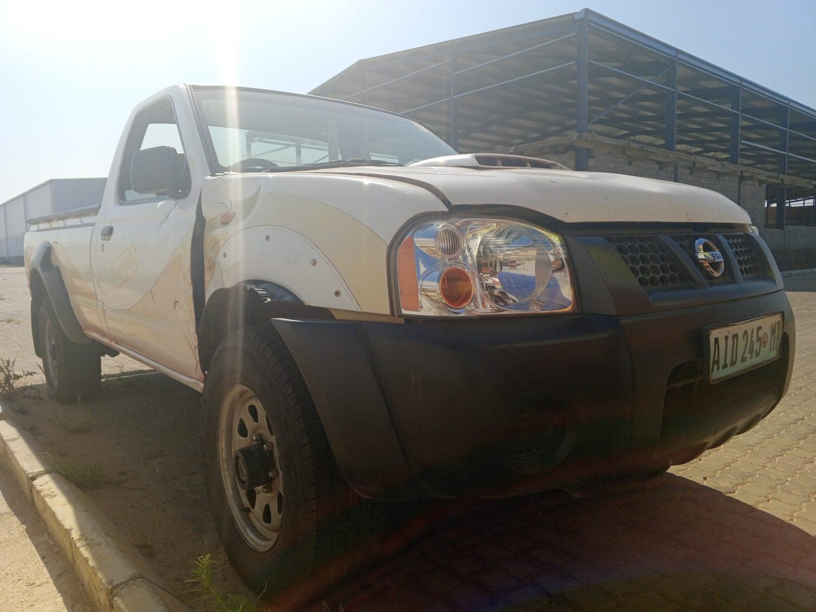 NISSAN HARDBODY — imagen 3