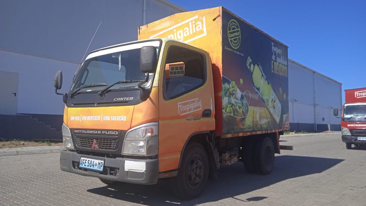 MITSUBISHI CANTER