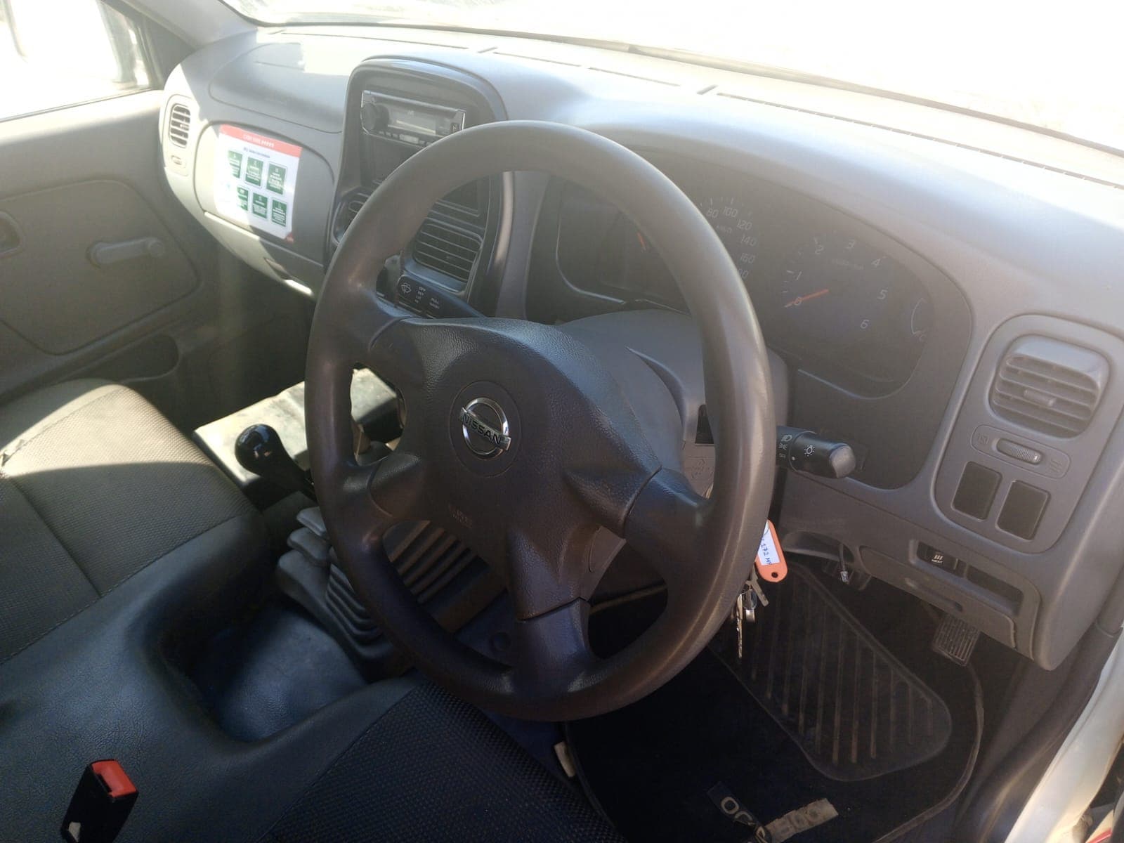NISSAN HARDBODY — imagen 9