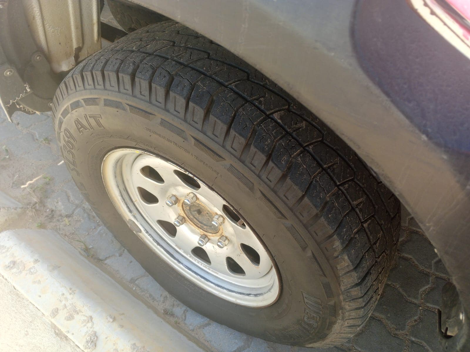 NISSAN HARDBODY — imagen 5
