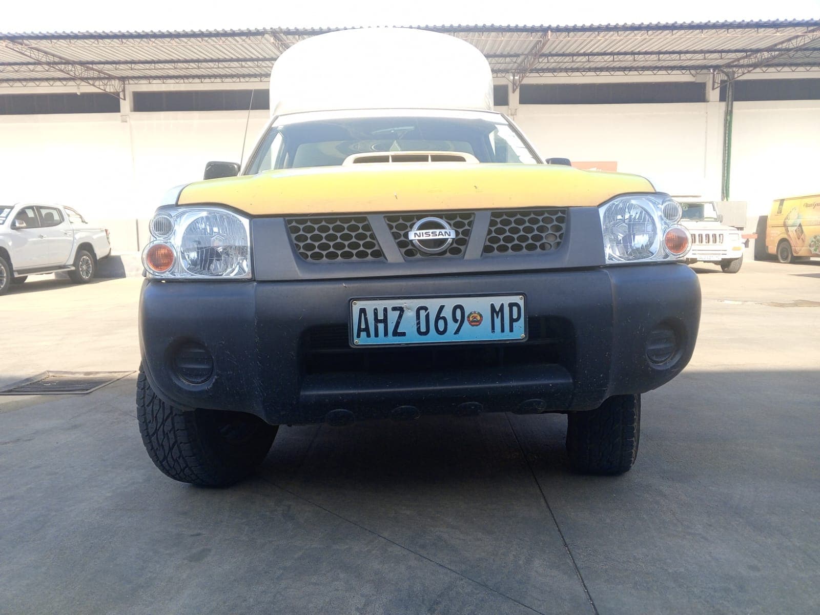 NISSAN HARDBODY — imagen 2