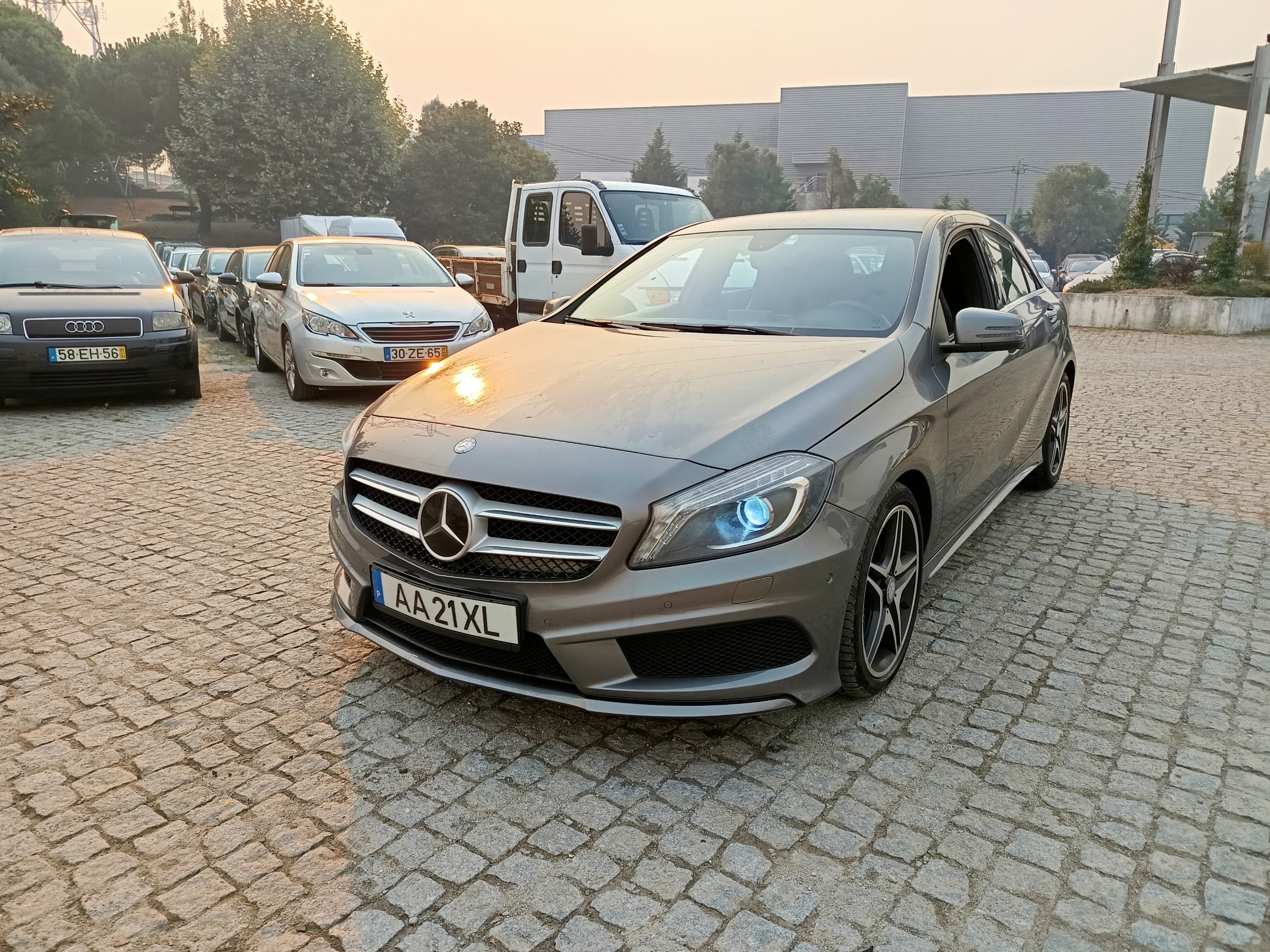 Mercedes-Benz A180 · Ano 2014 — imagem 2