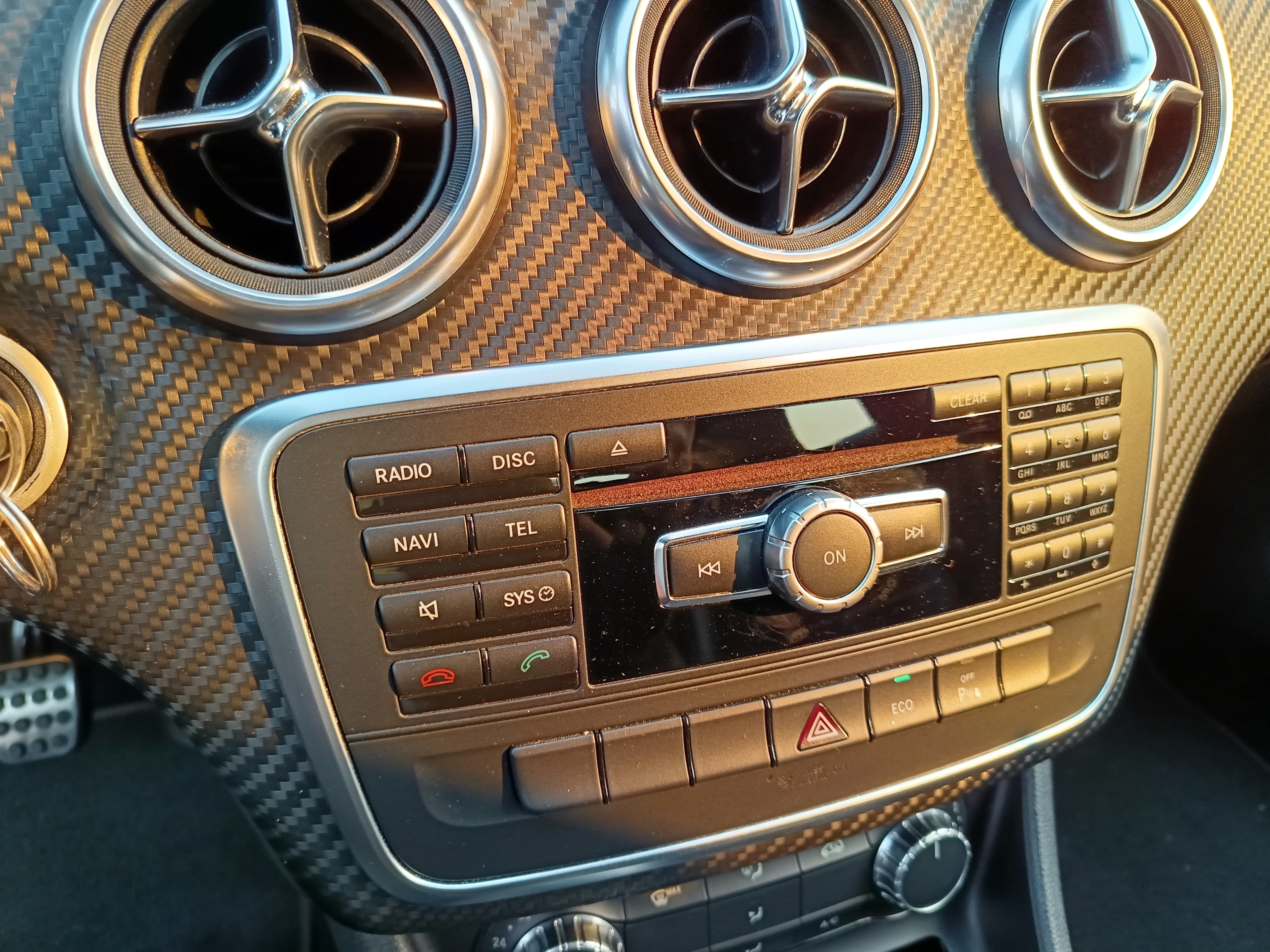 Mercedes-Benz A180 · Ano 2014 — imagem 37