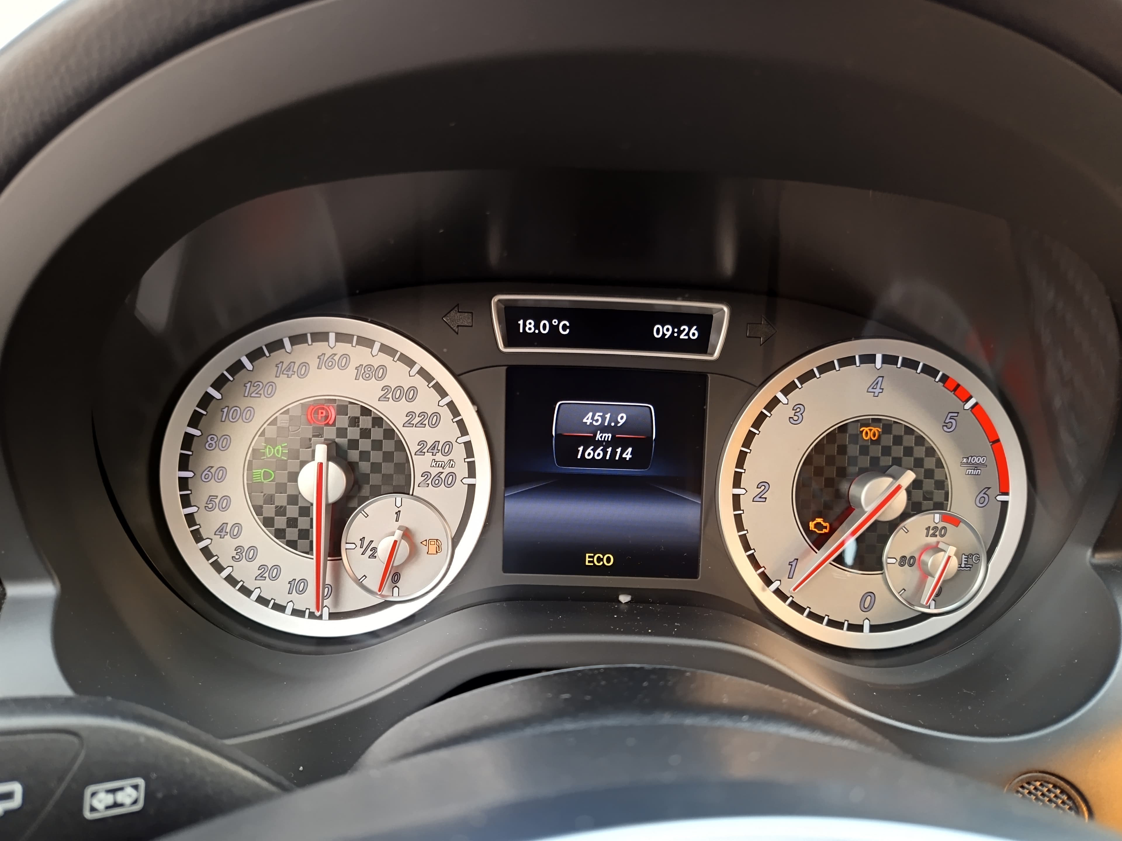 Mercedes-Benz A180 · Ano 2014 — imagem 35