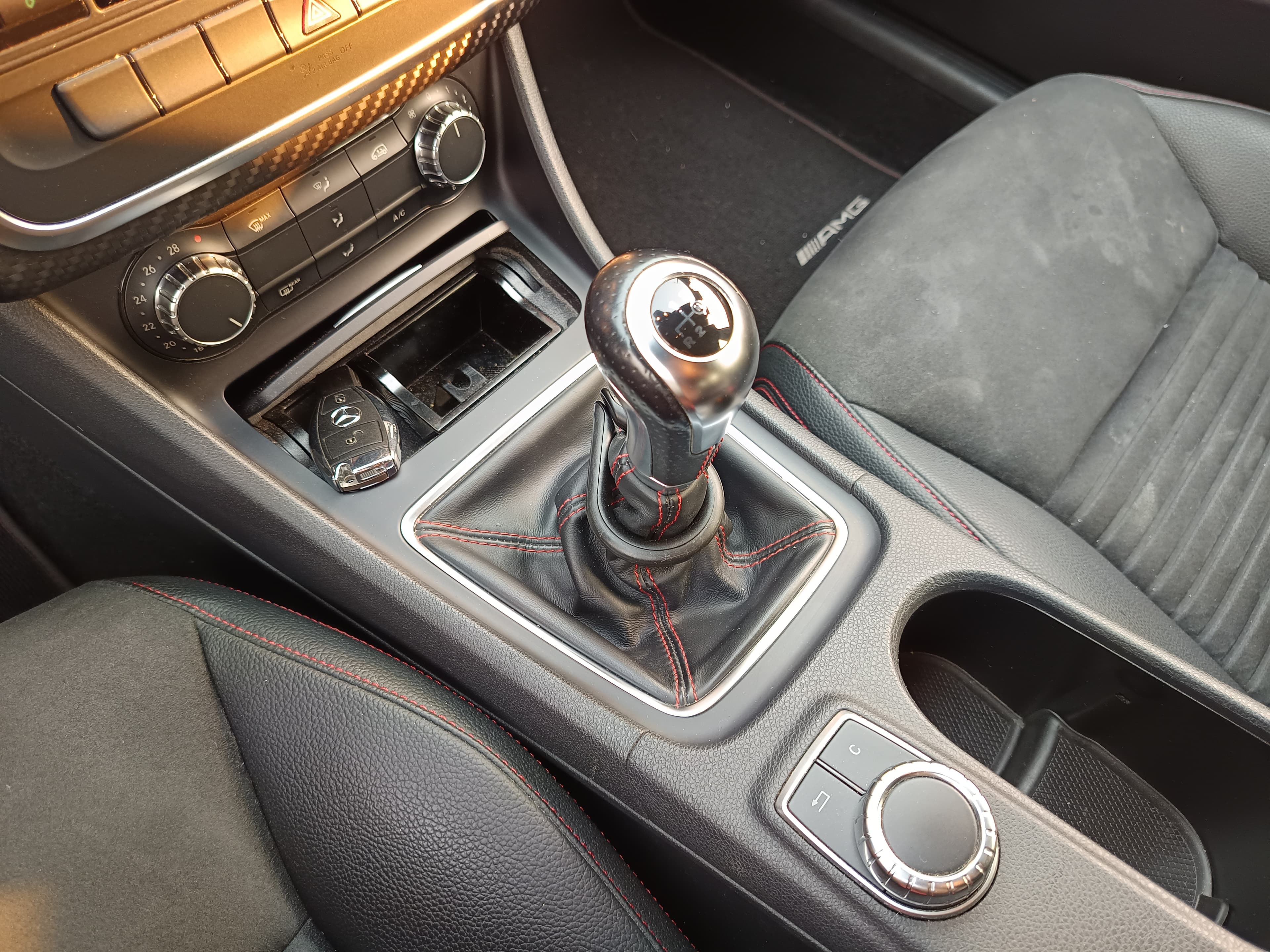 Mercedes-Benz A180 · Ano 2014 — imagem 39