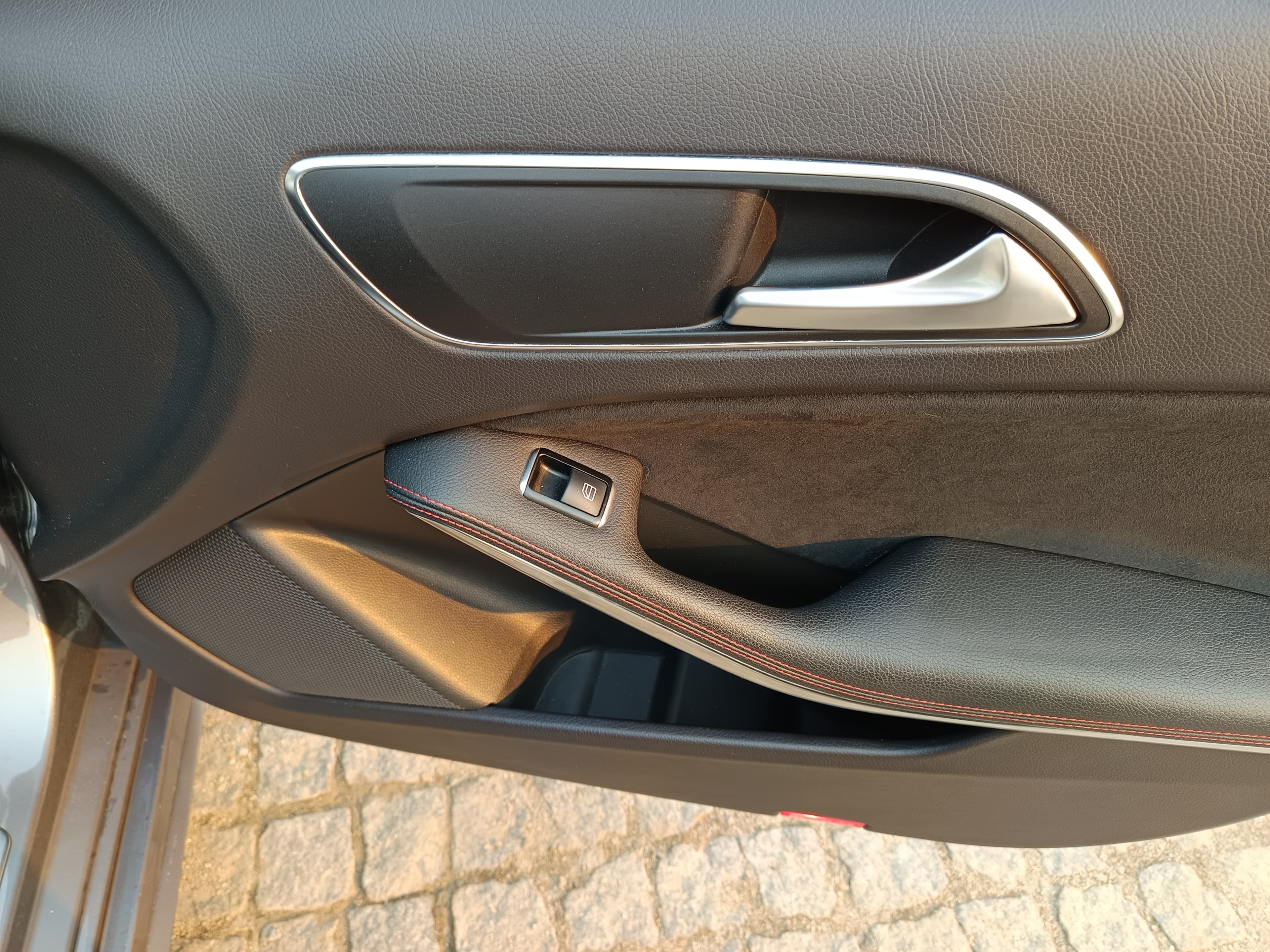 Mercedes-Benz A180 · Ano 2014 — imagem 24