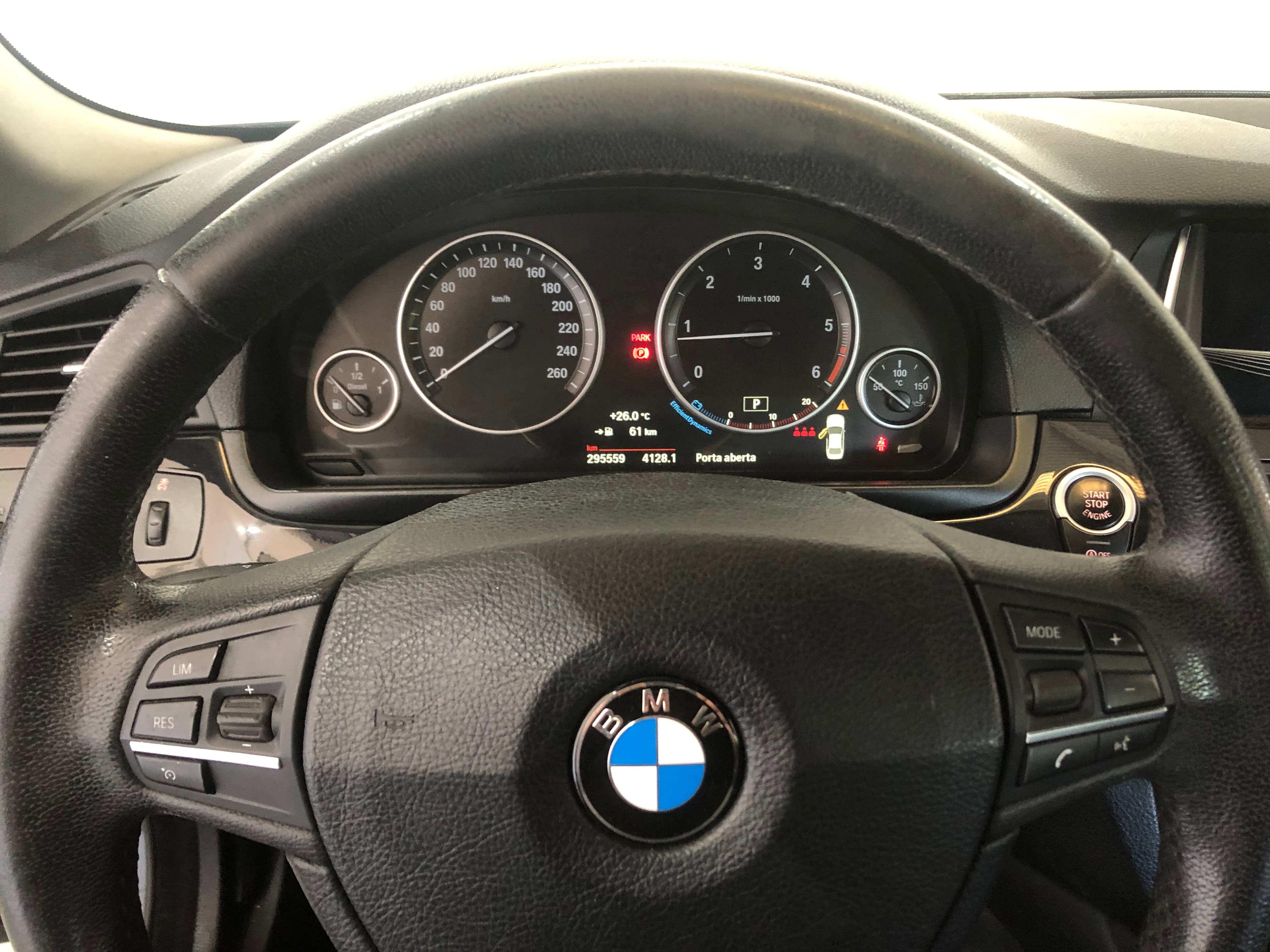 BMW 520D · Ano 2016 — imagem 15
