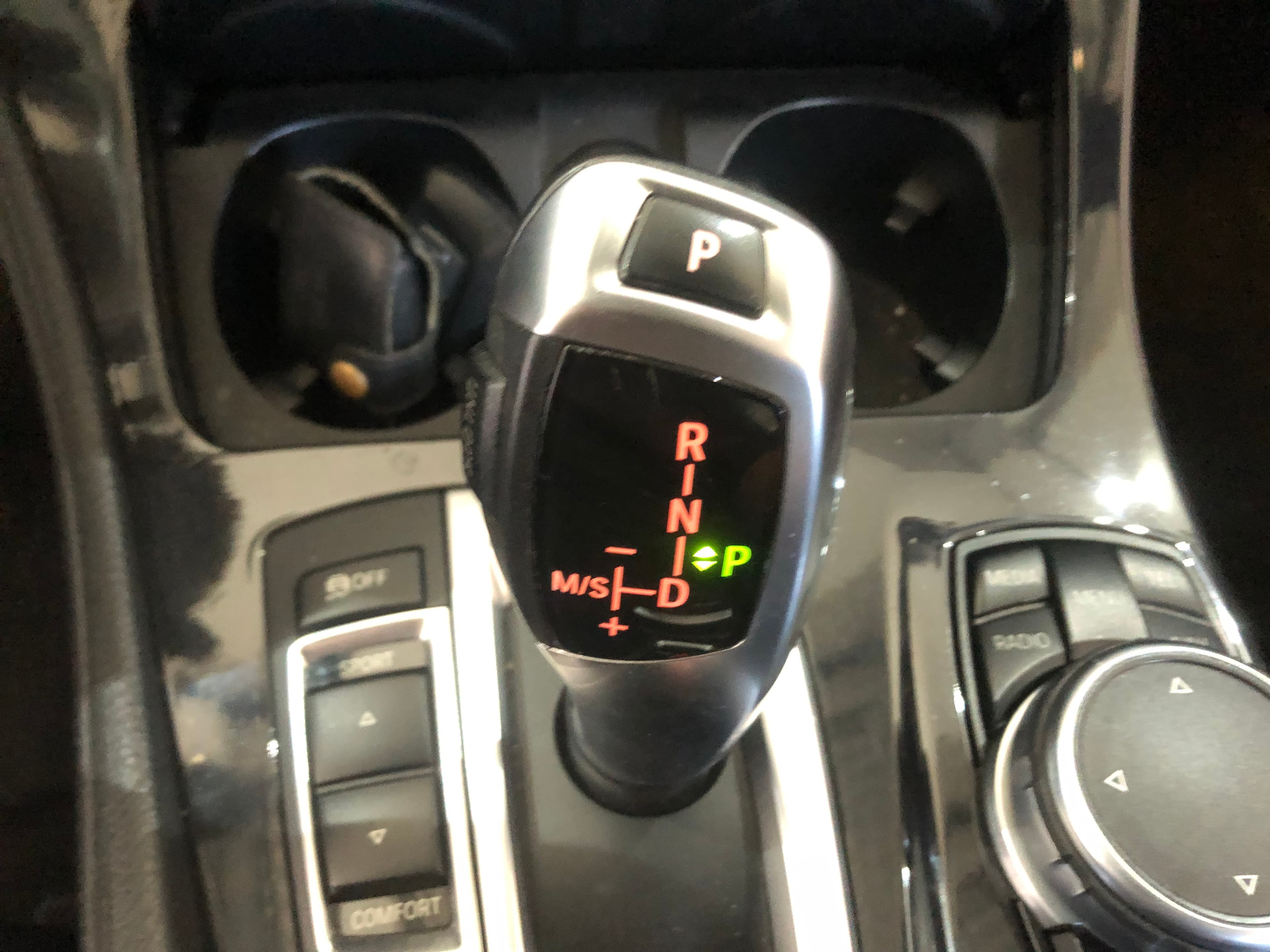 BMW 520D · Ano 2016 — imagem 28