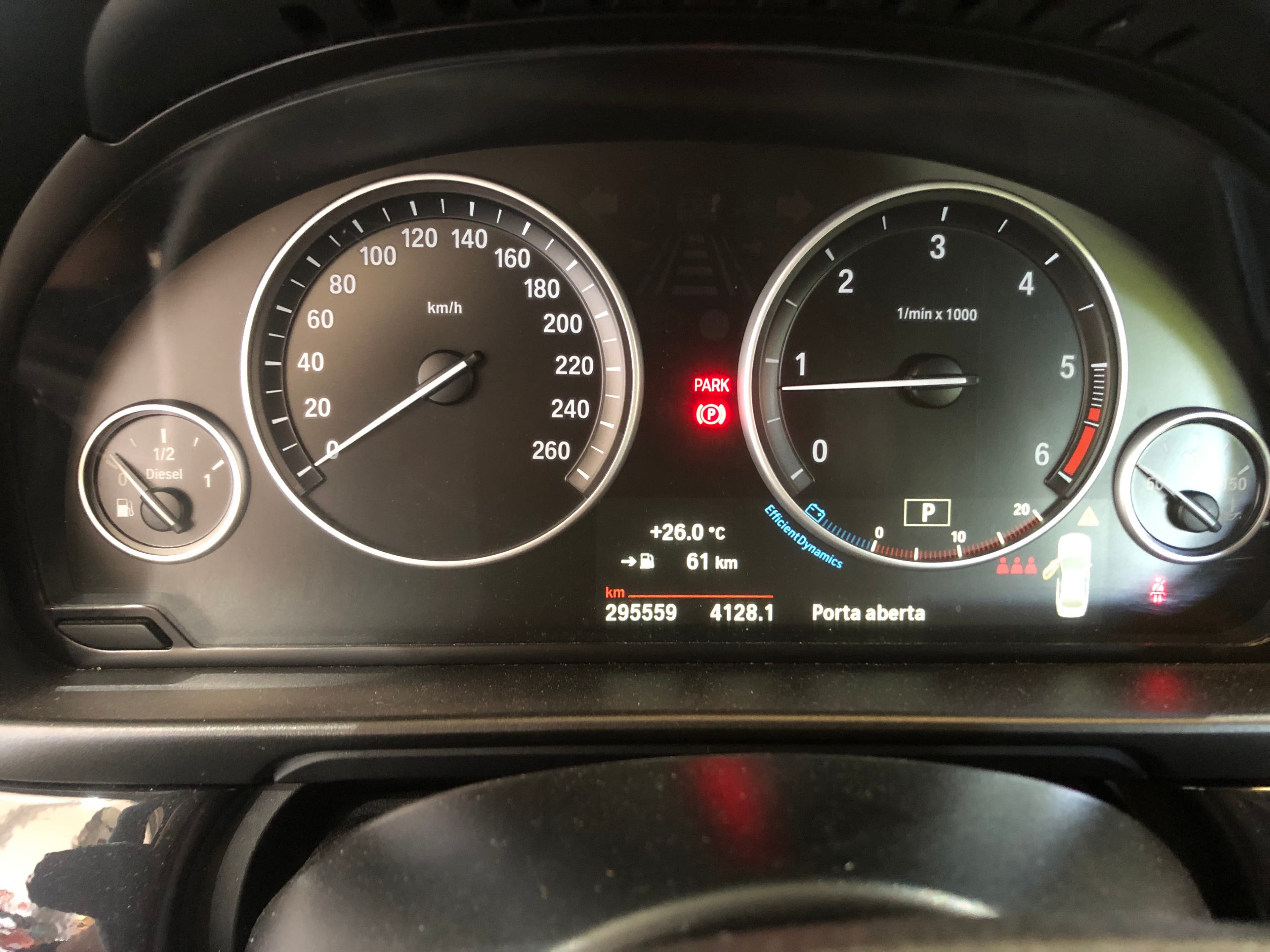 BMW 520D · Ano 2016 — imagem 24