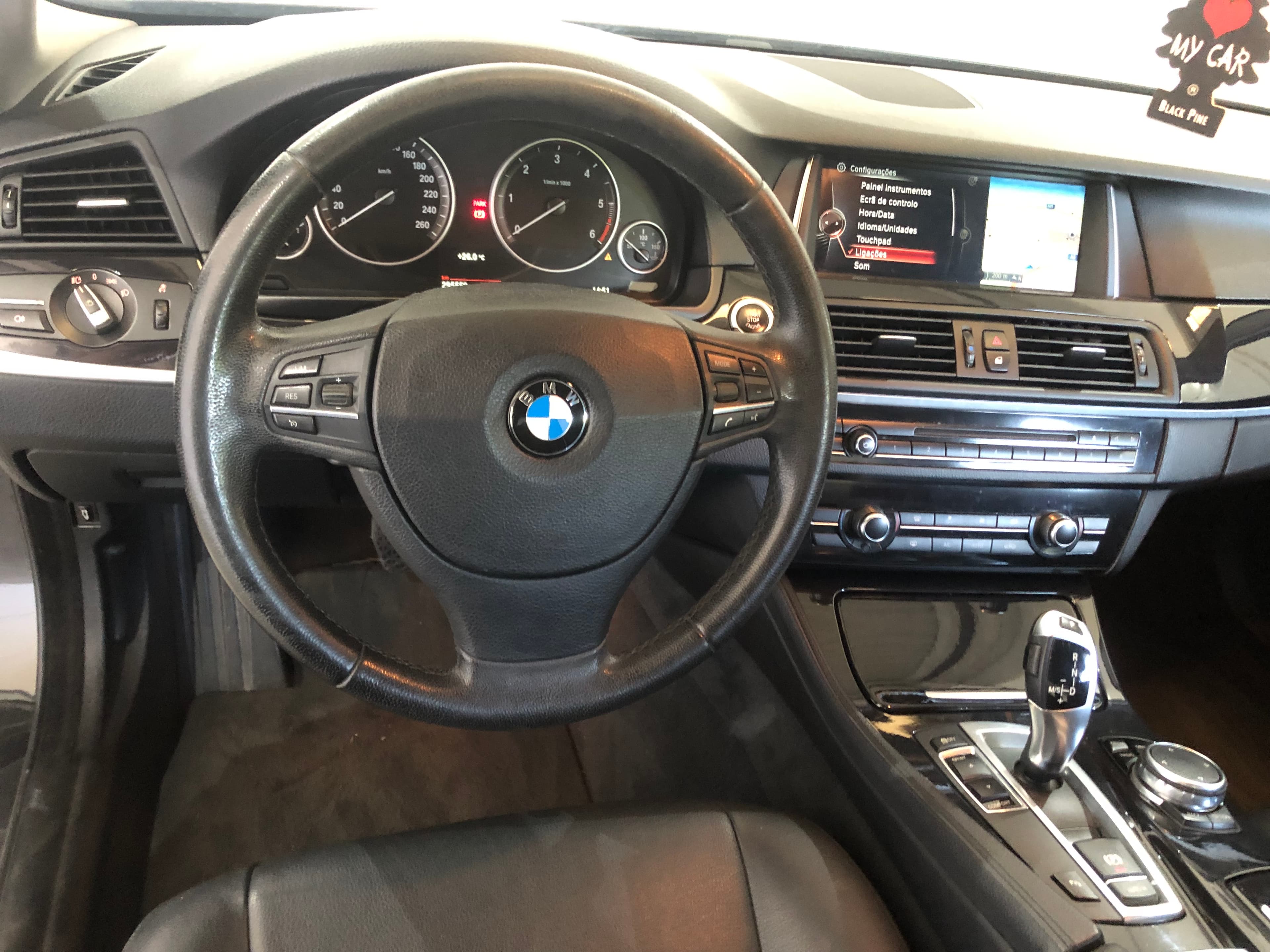 BMW 520D · Ano 2016 — imagem 12