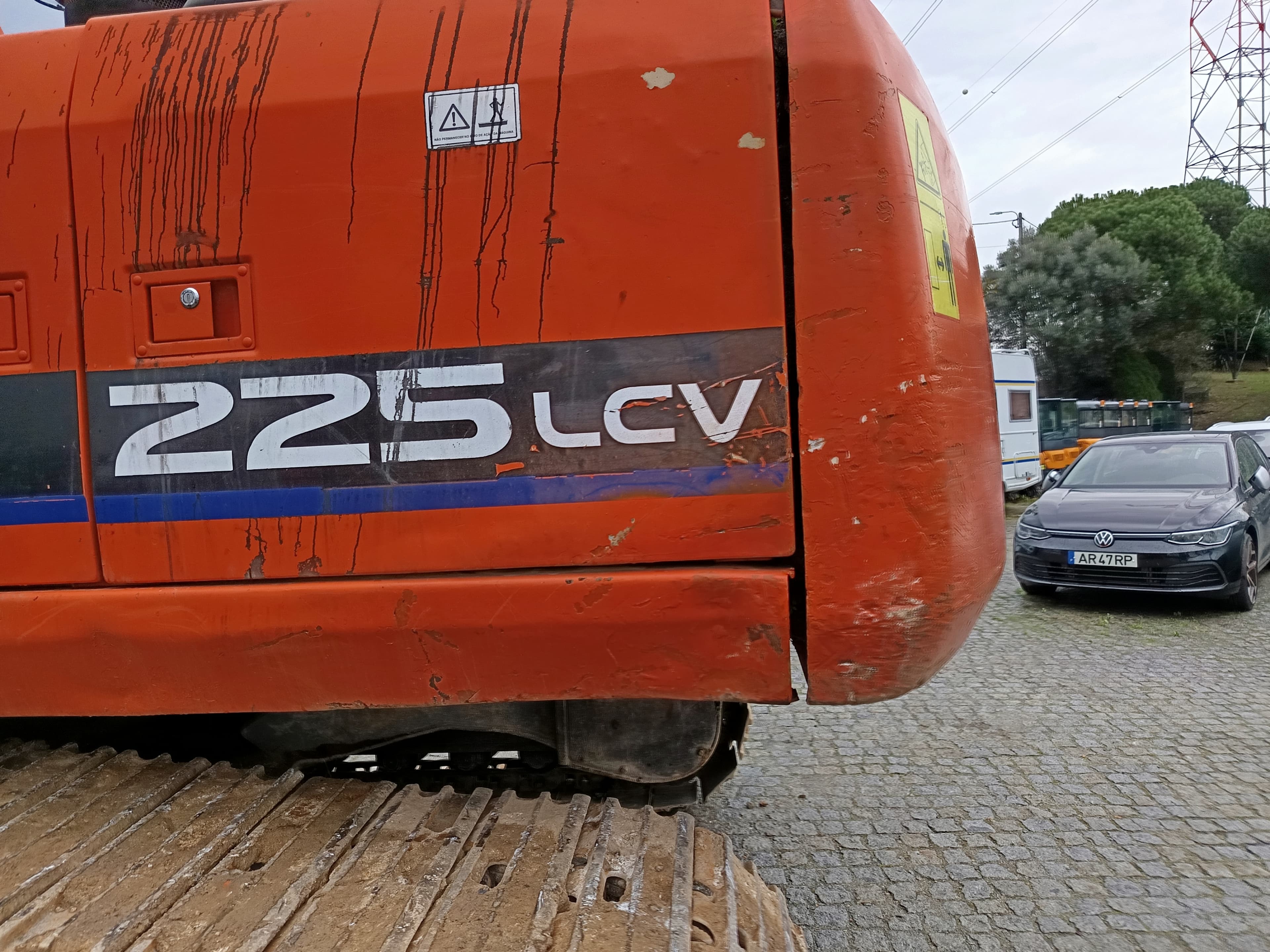 Giratória Rastos Doosan Solar 225 LCV · Ano 2005 — imagem 11