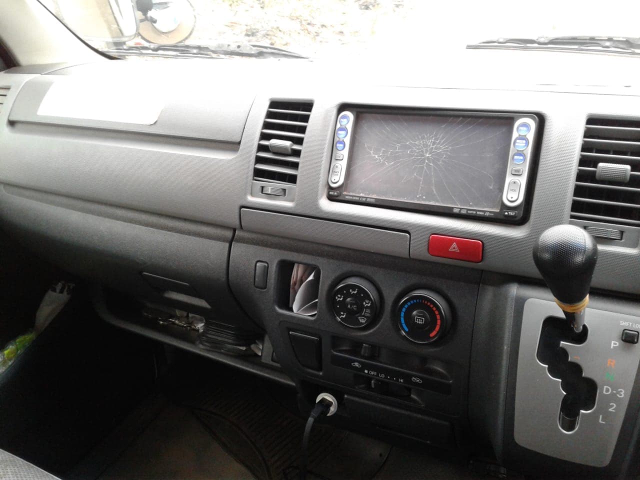 TOYOTA HIACE — imagem 4