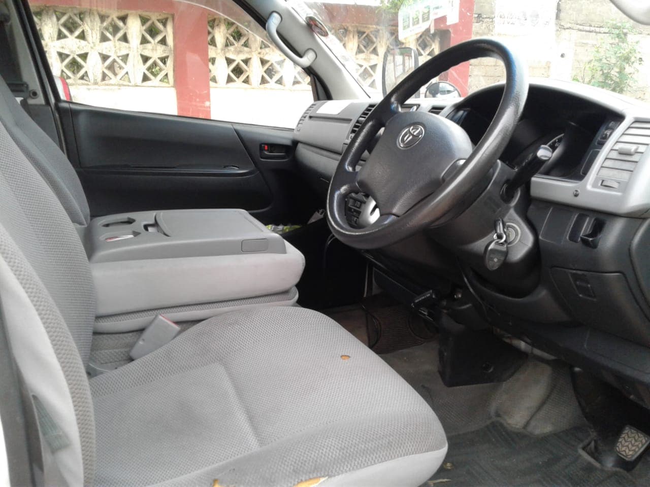 TOYOTA HIACE — imagem 5