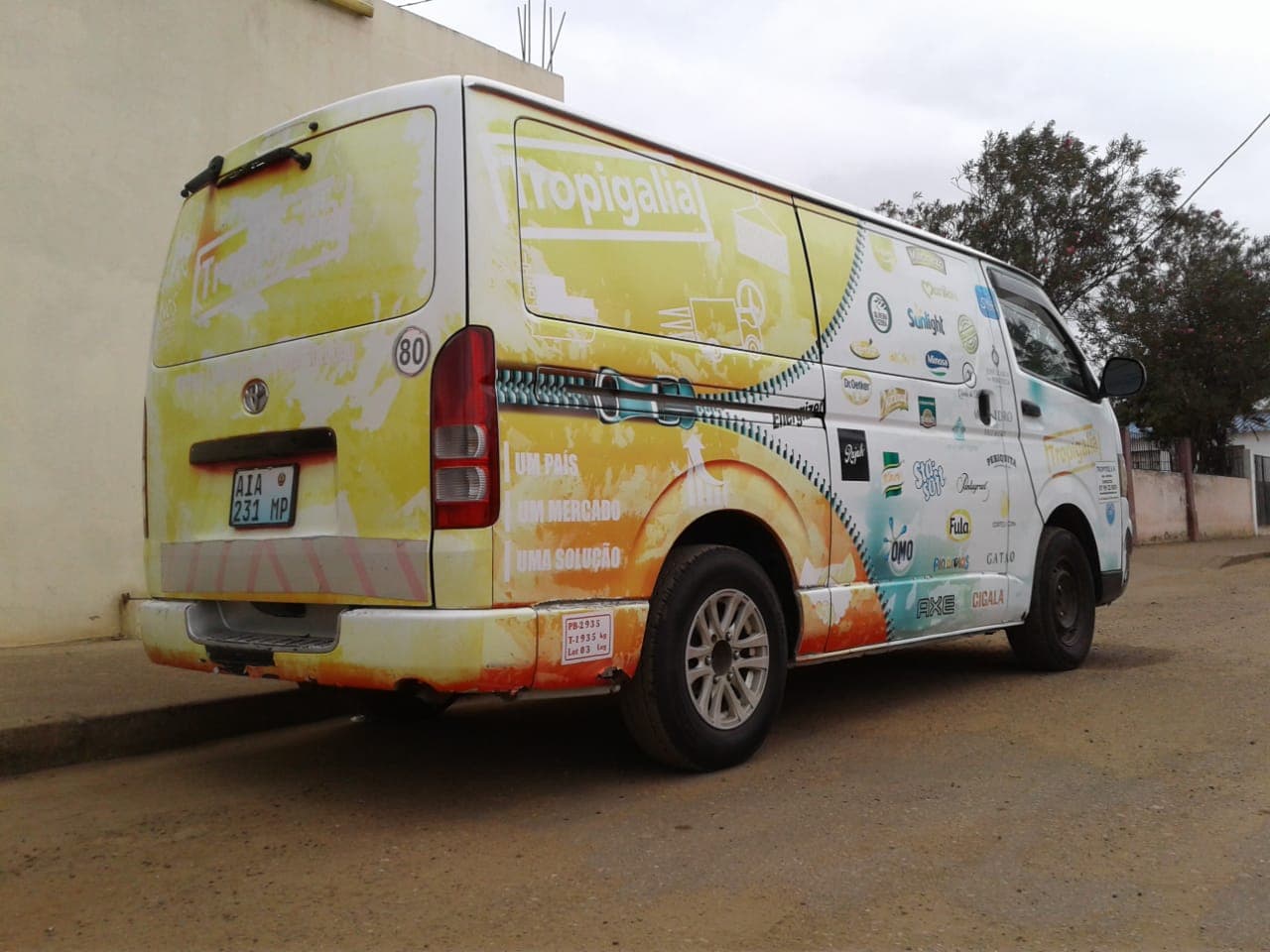 TOYOTA HIACE — image 4