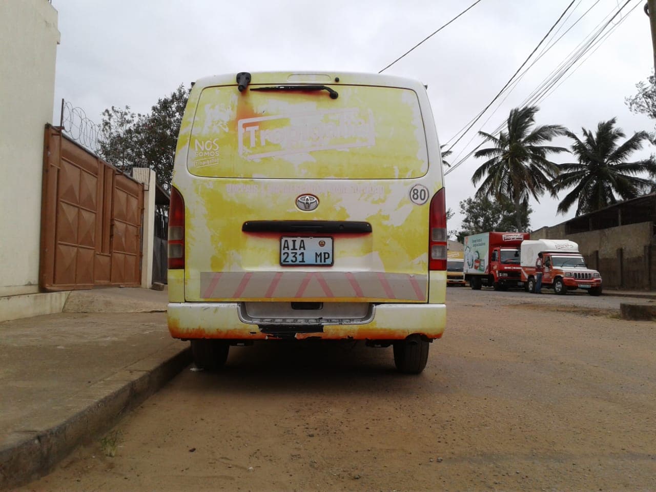TOYOTA HIACE — image 7