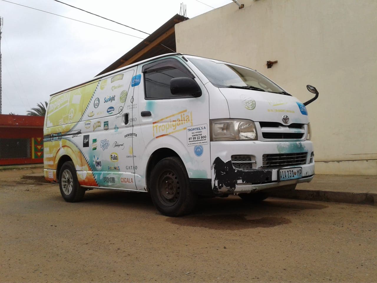TOYOTA HIACE — image 11