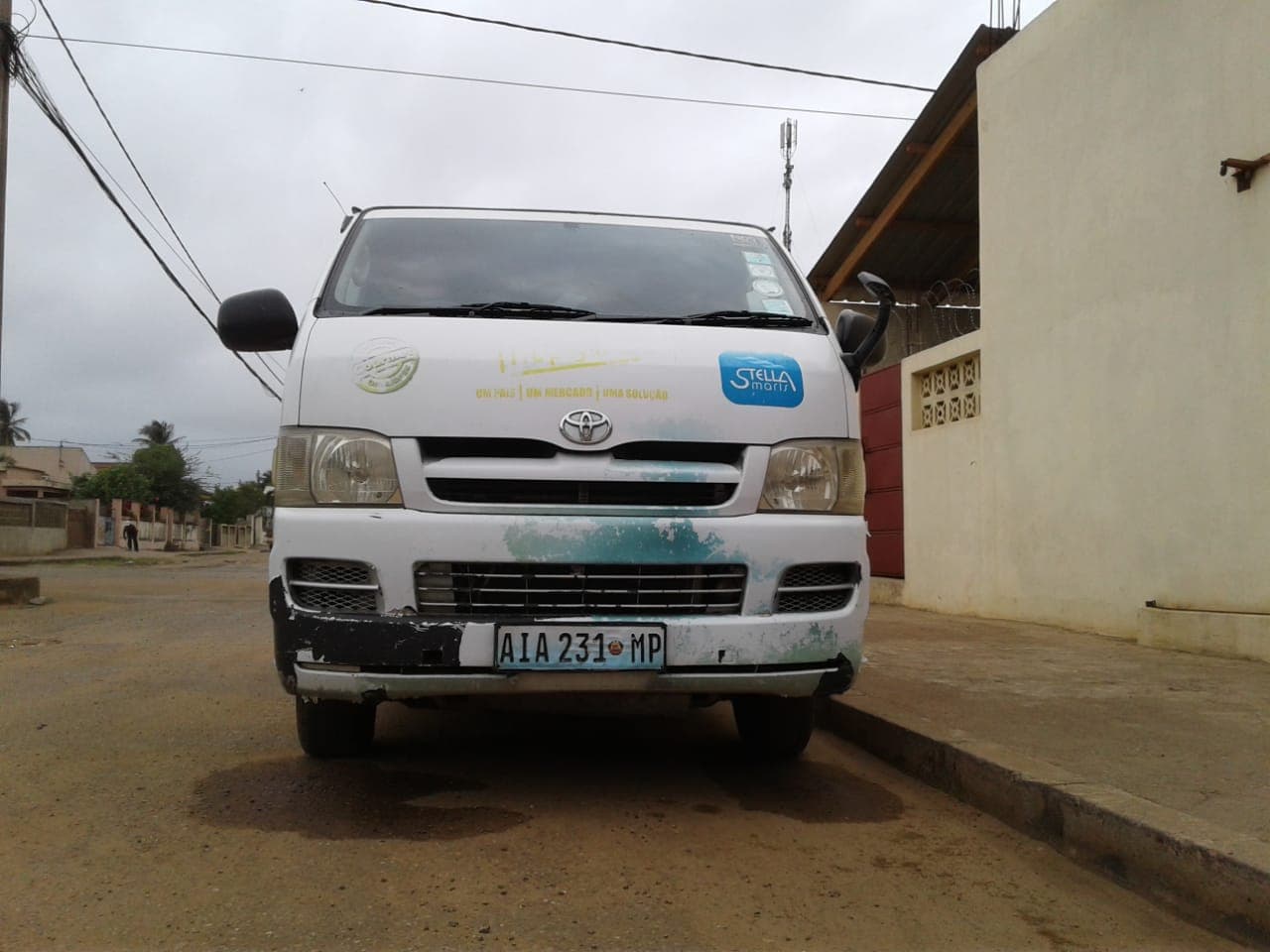 TOYOTA HIACE