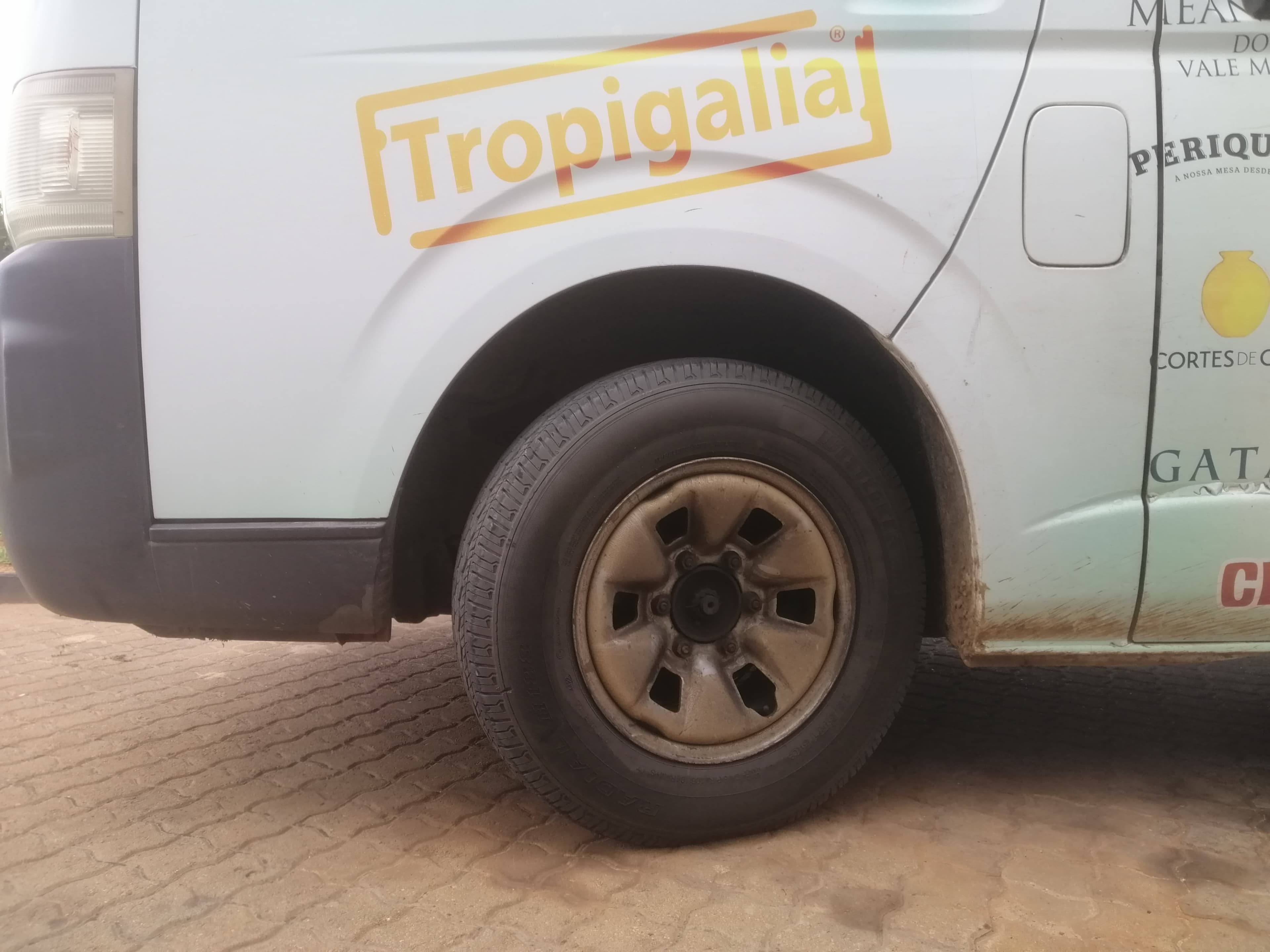 TOYOTA REGIUS 2.60M — imagen 11